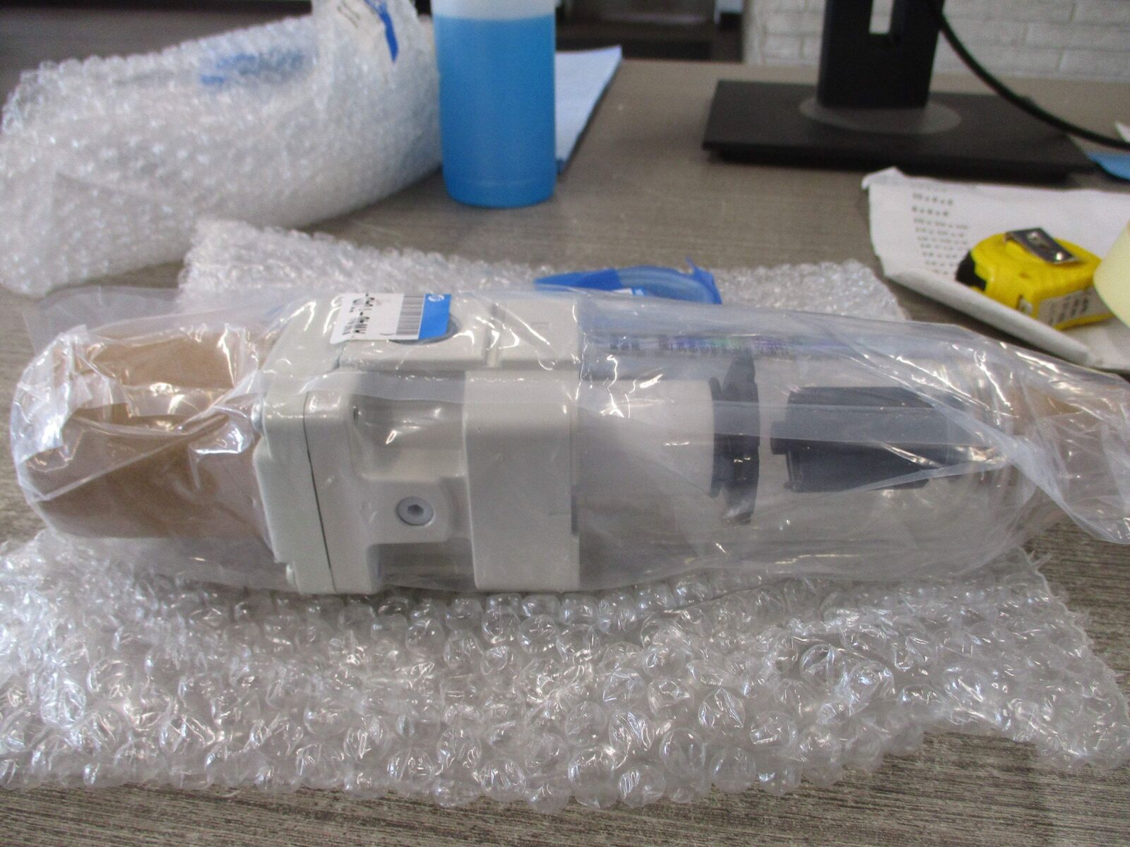SMC Filter/Regulator AW40-F04DH-A * No Box * New Surplus