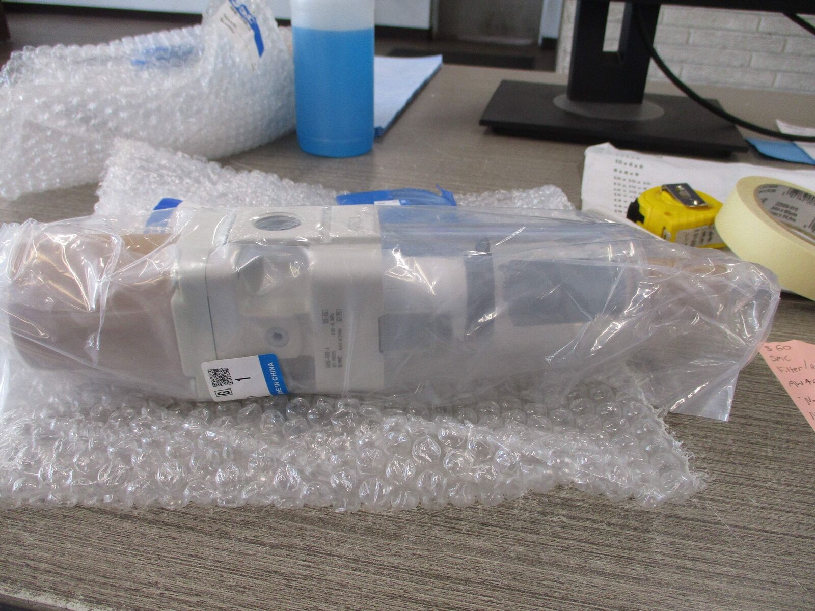 SMC Filter/Regulator AW40-F04DH-A * No Box * New Surplus