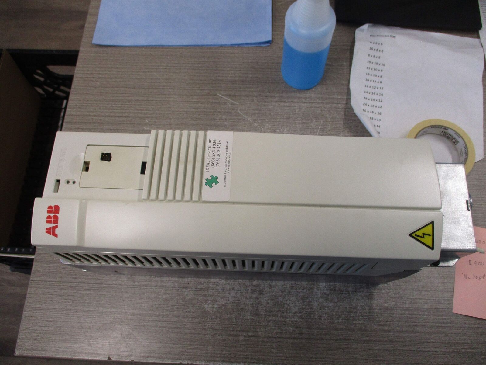 ABB ACH401 AC Drive ACH401600932 10 HP 3Ph Input: 380-480 V 14.8 A 48-63 Hz Outp
