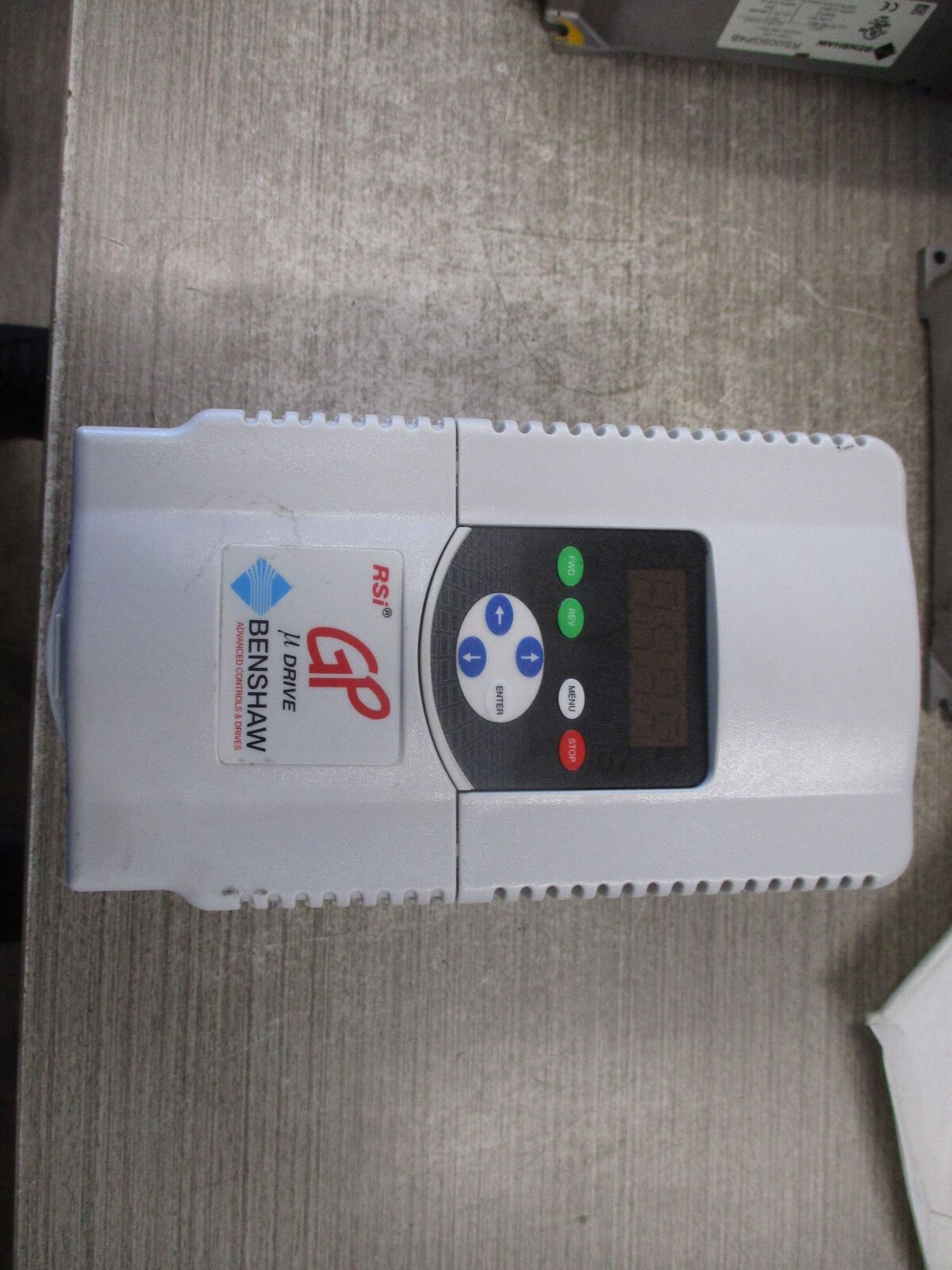 Benshaw AC Drive RSi005GP4B 5HP 3Ph Input: 380-460V / 3PH / 50/60Hz / 12.8/8.8A