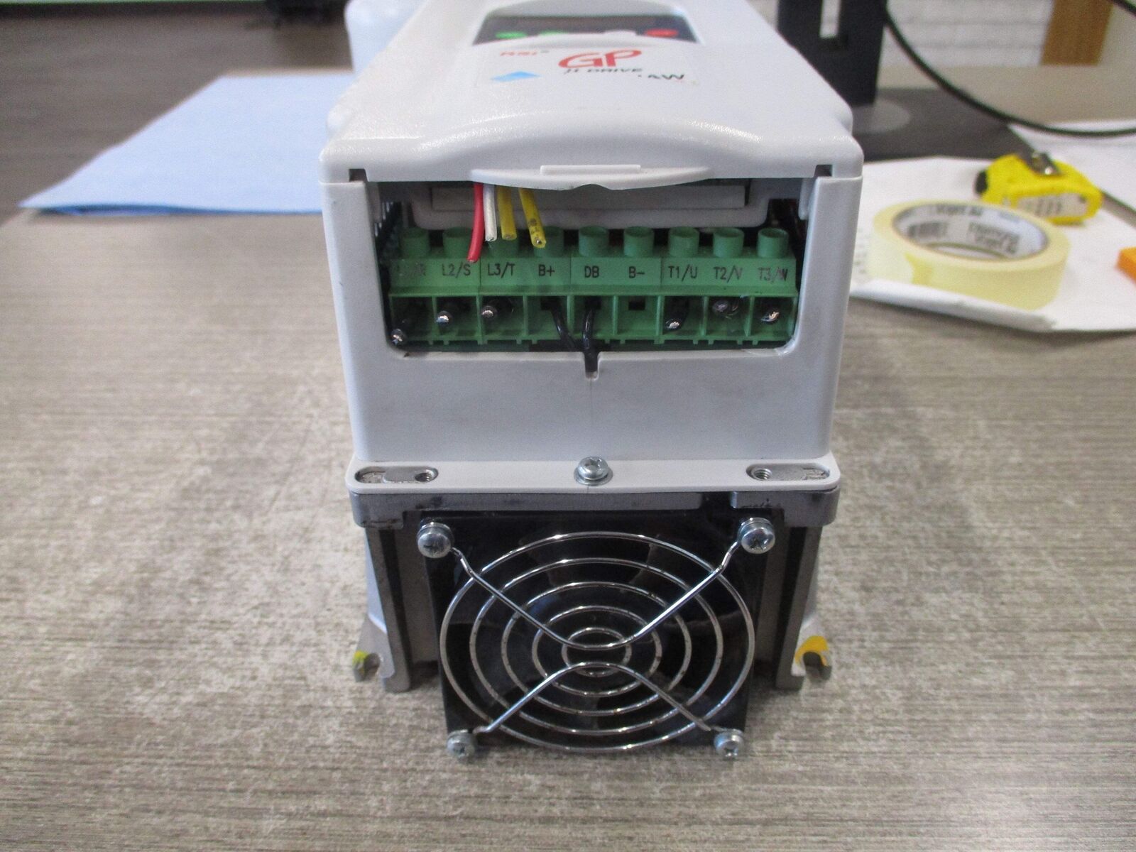Benshaw AC Drive RSi005GP4B 5HP 3Ph Input: 380-460V / 3PH / 50/60Hz / 12.8/8.8A