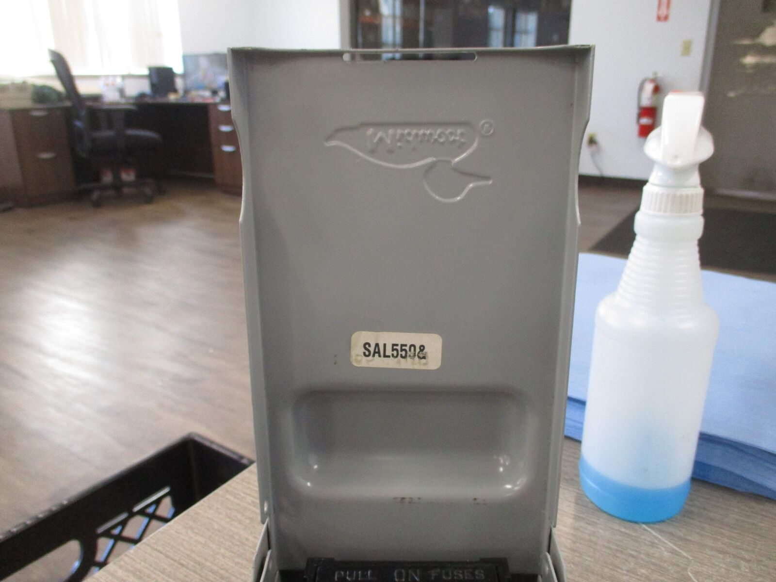 Midwest Electric 3R Fuse Pullout Box SAL550 2P Used