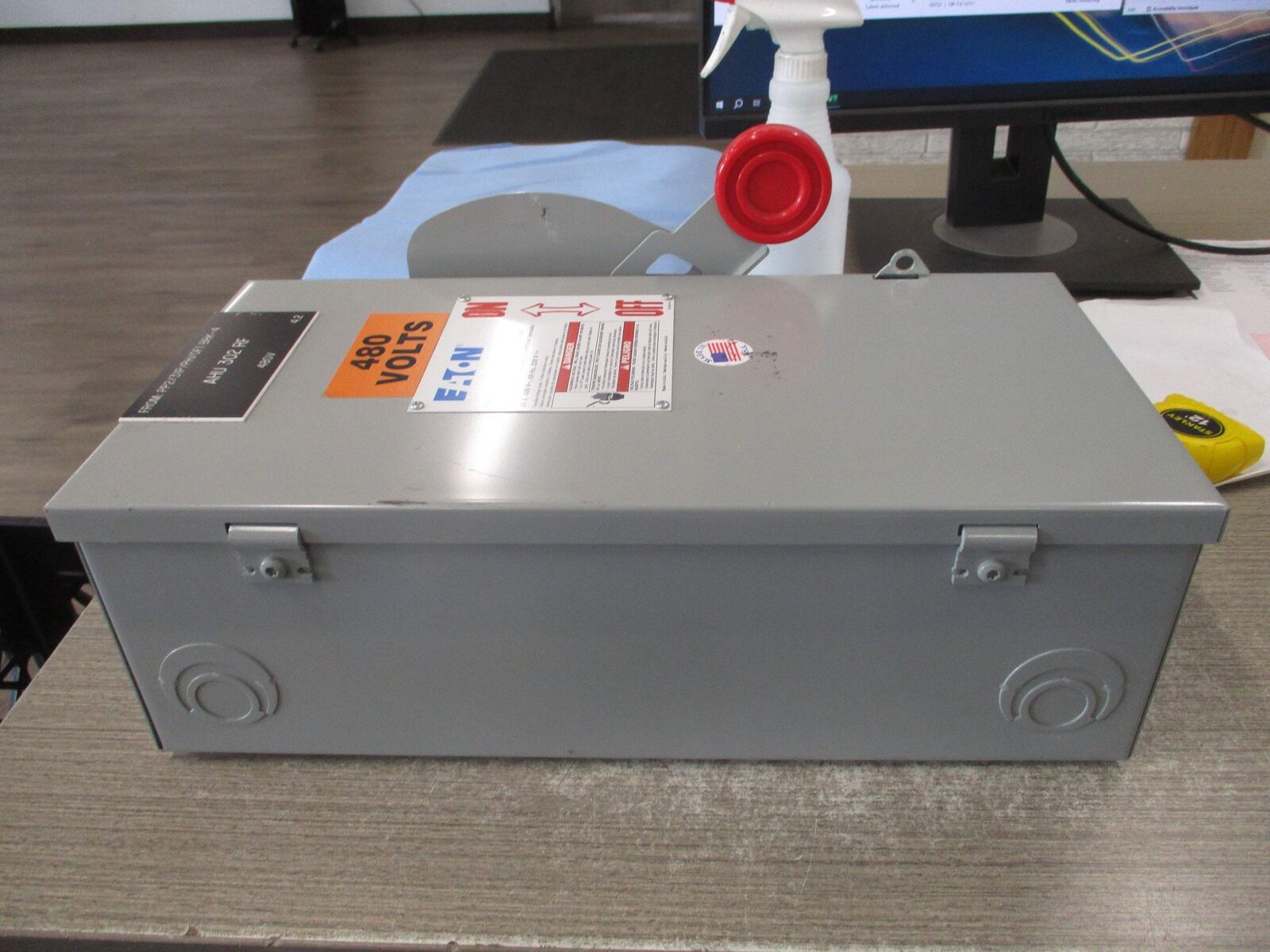 Eaton Fusible Safety Switch/Disconnect DH362UGK Ser. B 60A 600V 3P Used