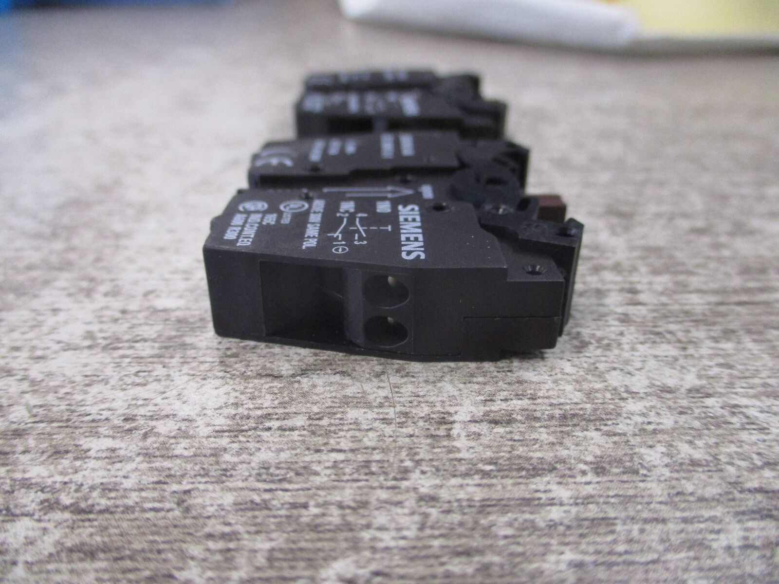 Siemens Actuator Contact Block 3SB3403-0A *Lot of 2* Used