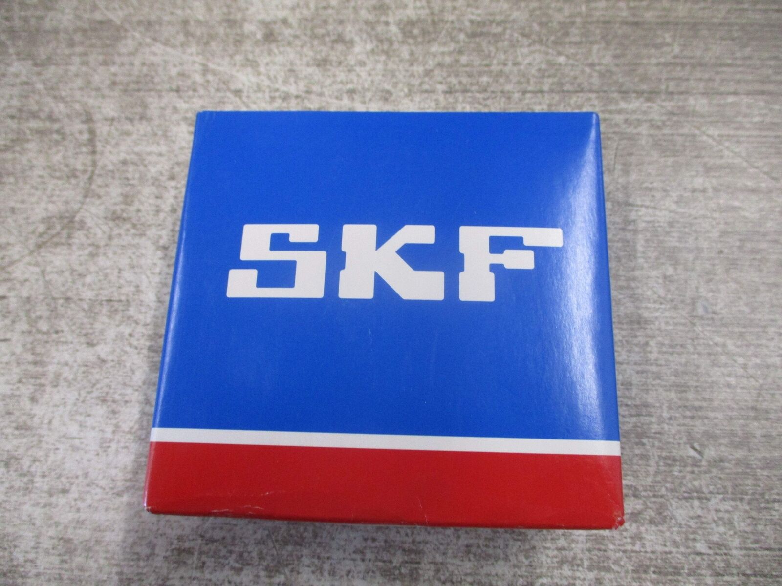 SKF Explorer Bearing BS2-2208-2RS/VT143 New Surplus