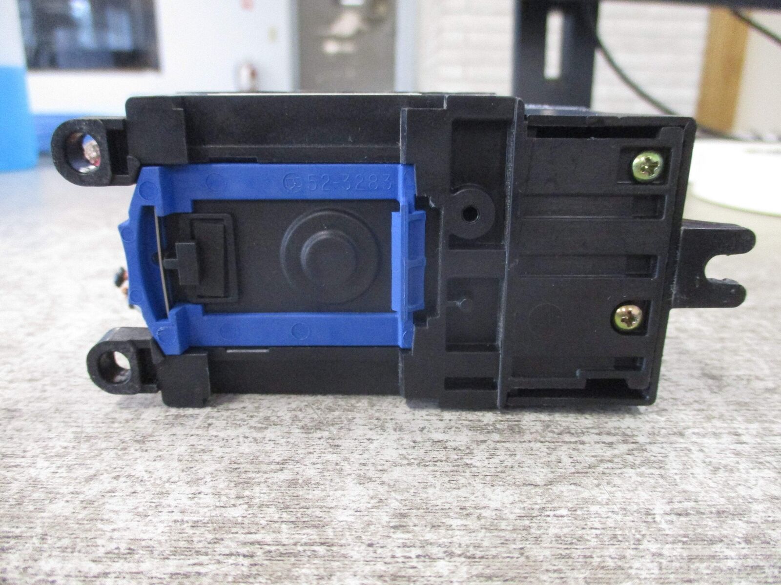 Eaton Contactor E04NC50X3N 24VDC Coil 50A Used