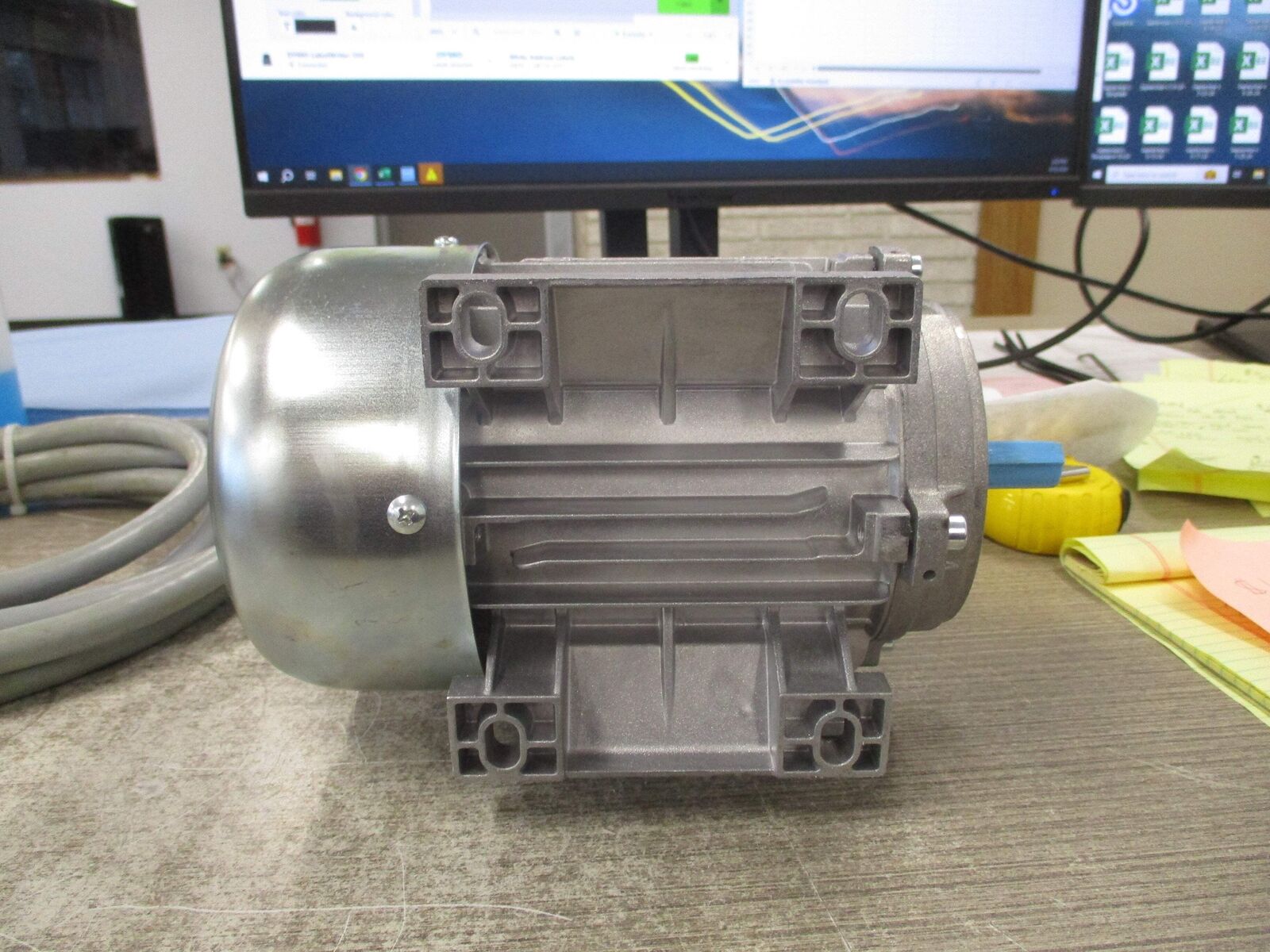 NERIMOTORI Motor T63C4 280/480V 60Hz 0.4HP 0.3kW 1800 RPM 1.4/0.8A Used