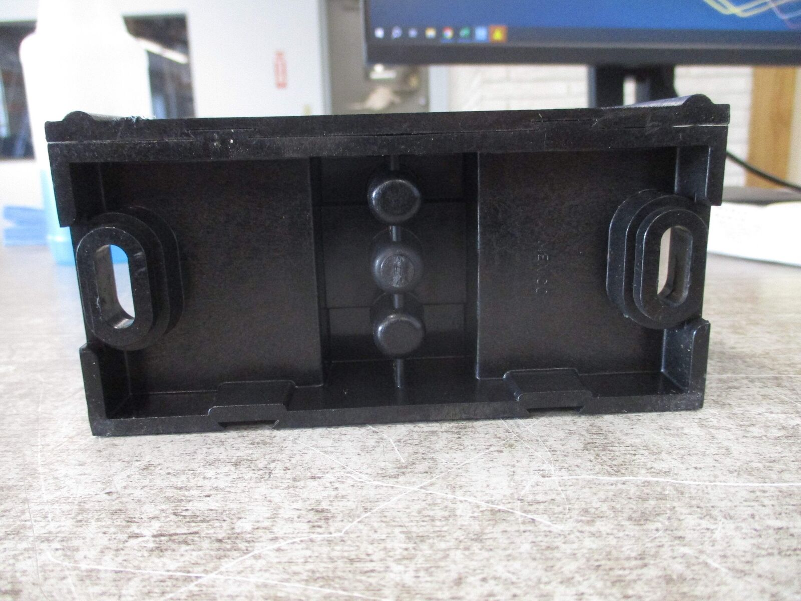 Ferraz Shawmut Power Distribution Block 69121 620A 600V 1P Line: 350- #6 Load: 3