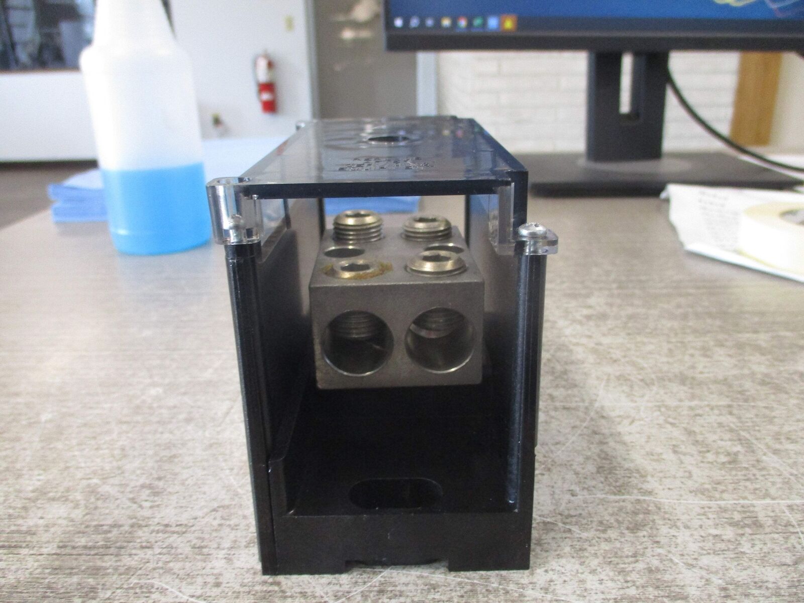 Ferraz Shawmut Power Distribution Block 69121 620A 600V 1P Line: 350- #6 Load: 3