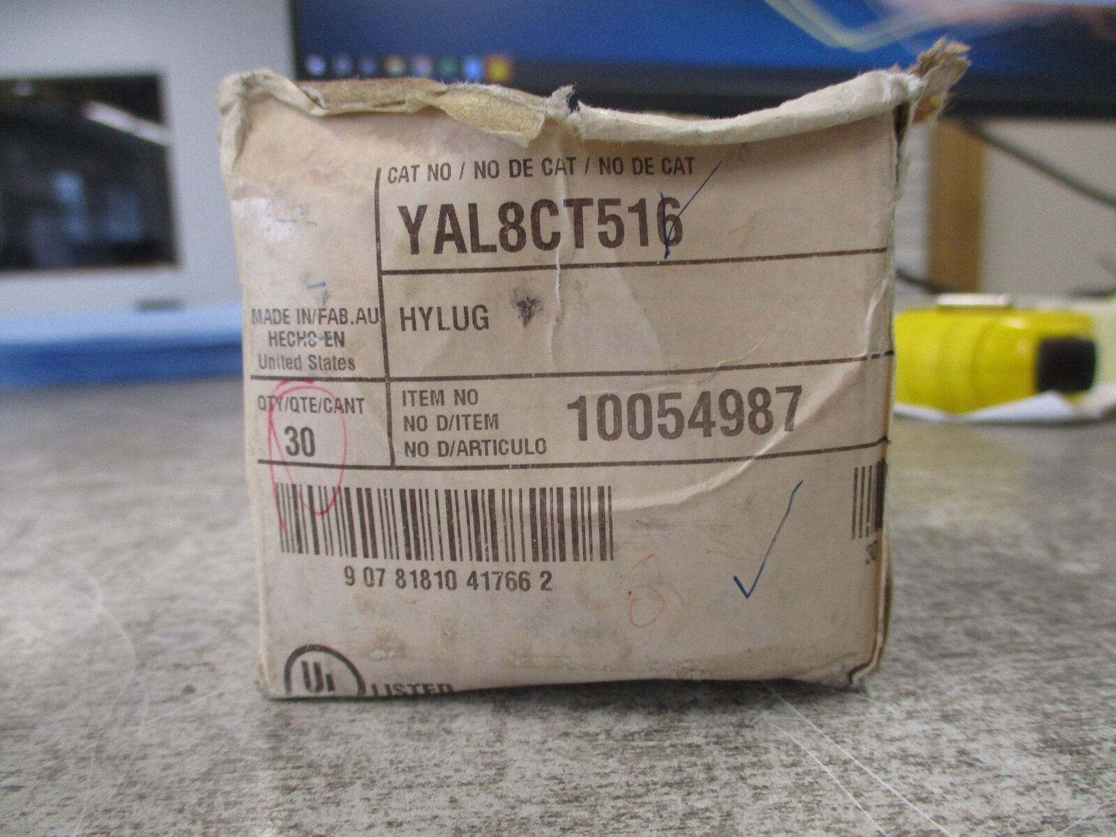 Burndy Hylug Crimp Lug YAL8CT516 * Box of 17 * New Surplus