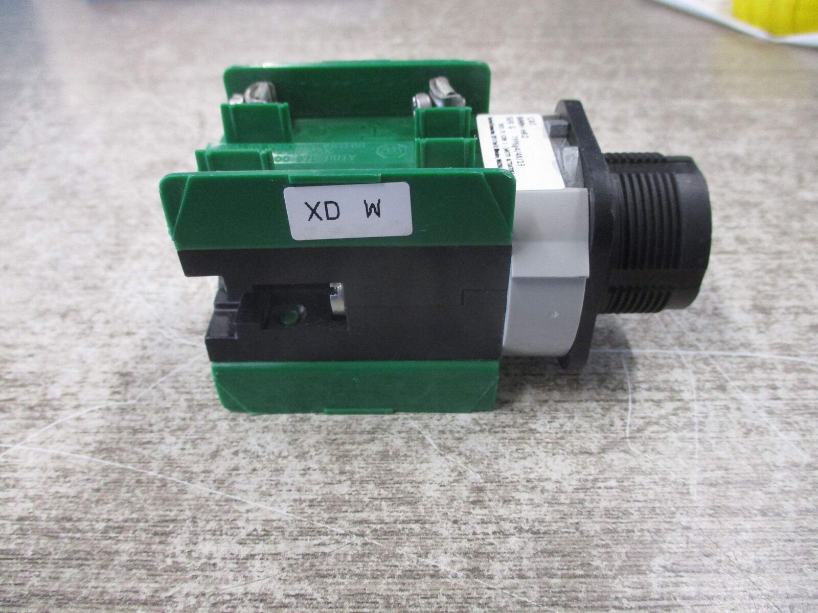 Allen-Bradley Selector Switch Unit 800H-HR2 Ser. F 2-Position Type 4, 4X, 13 Use