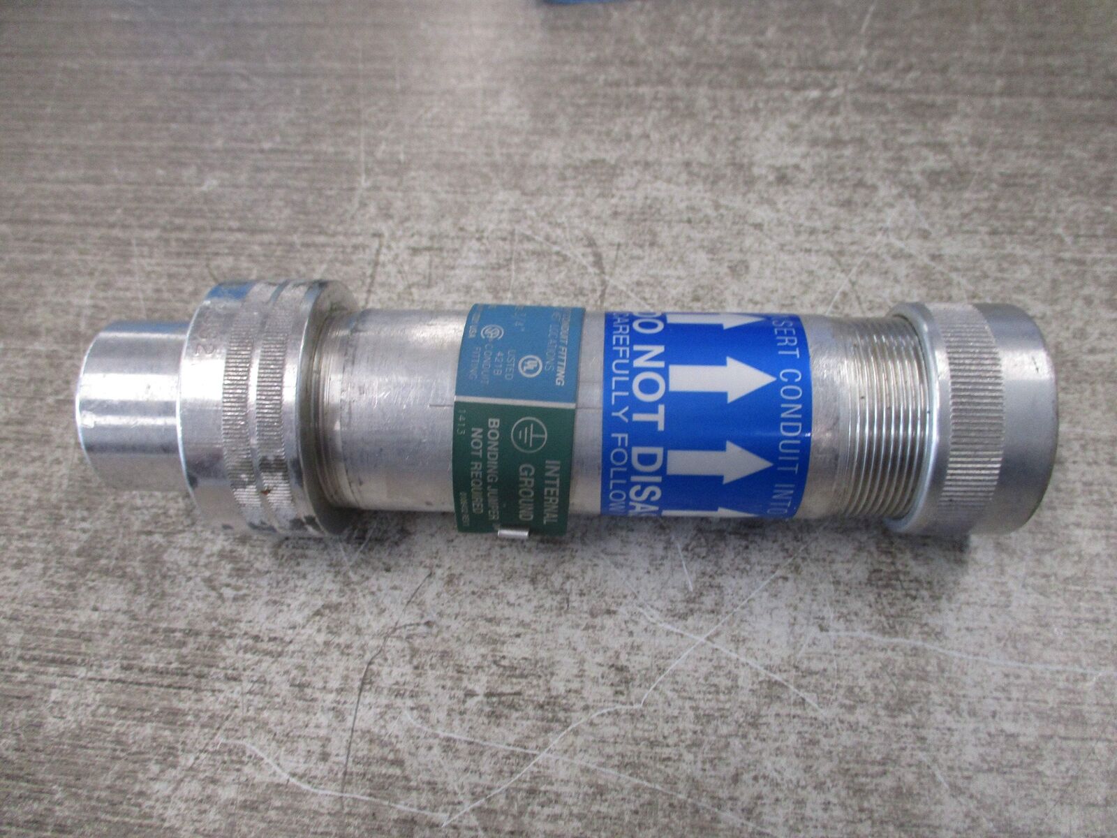Eaton Crouse-Hinds Conduit Expansion Fitting XJG24 SA w/ Internal Grounding 3/4"