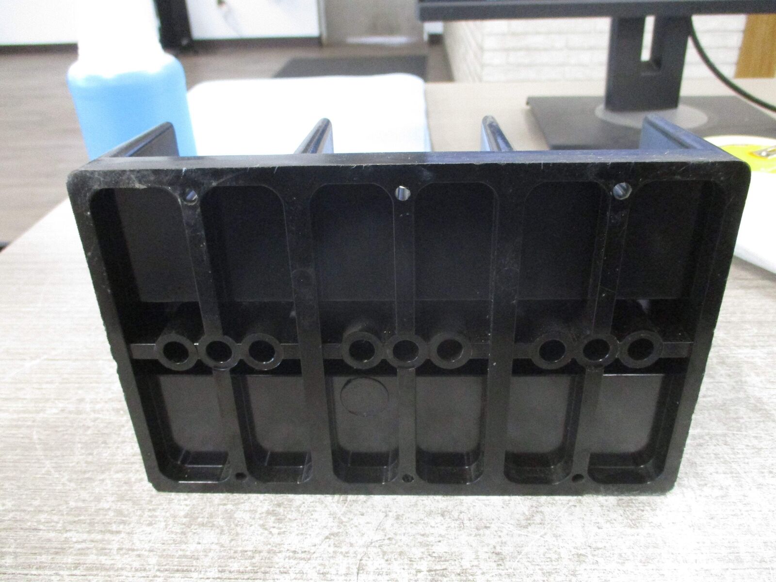 Buss Power Distribution Block 16528-3 840A 600V 3P Used