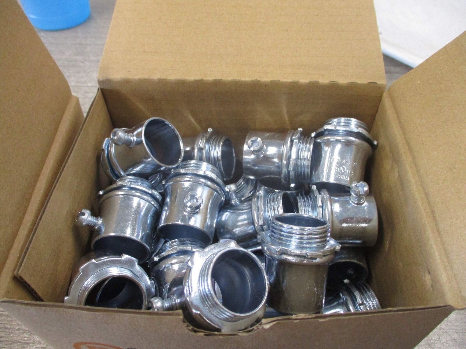 Bridgeport Set - Screw EMT Connector 231 3/4" * Lot of 125 * New Surplus