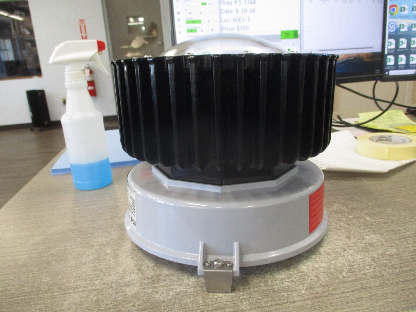 Eaton Crouse-Hinds Series Luminaire Fitting VMV7L2A/UNV1 S890 100-277V 50/60Hz 5