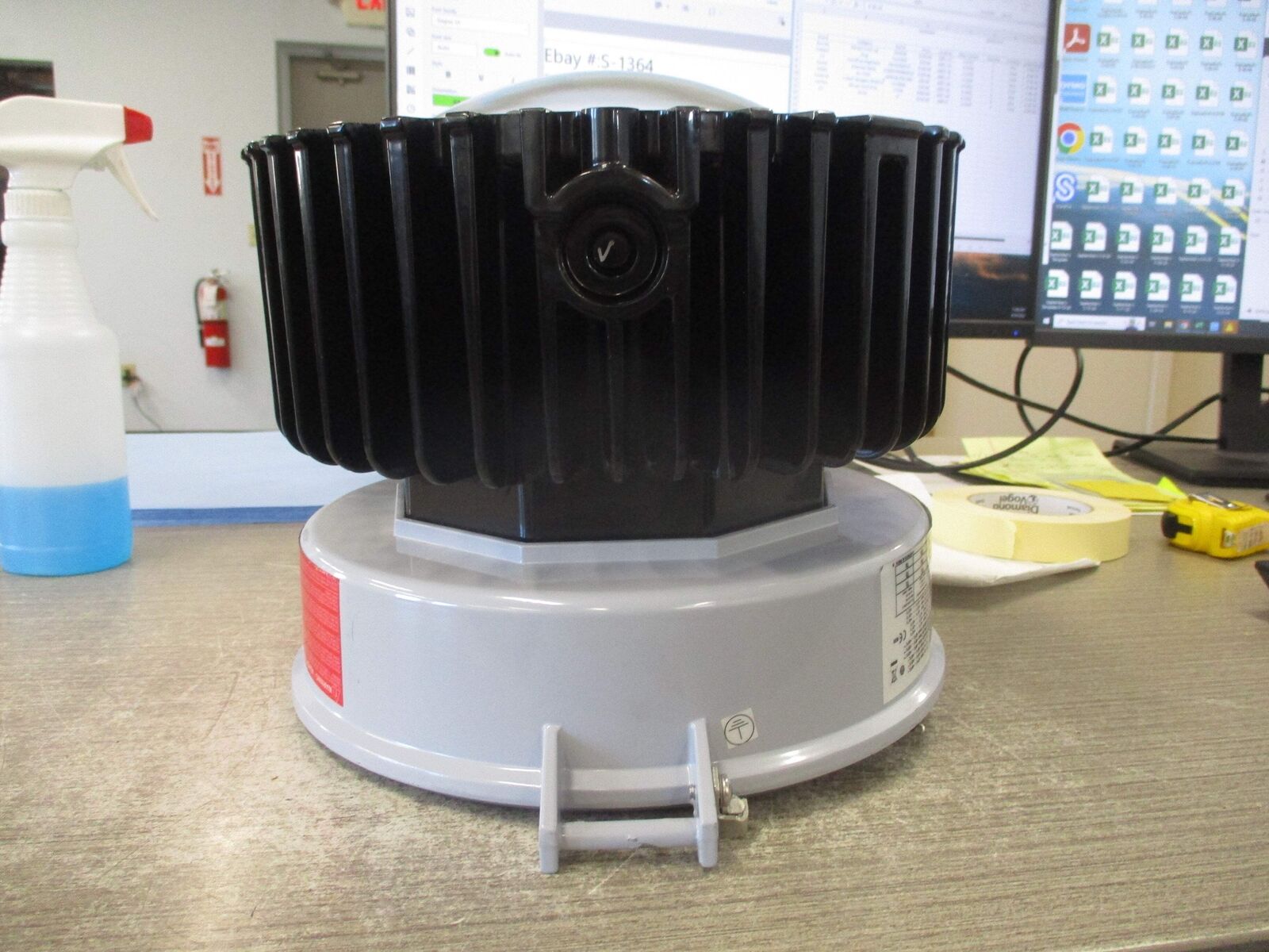 Eaton Crouse-Hinds Series Luminaire Fitting VMV7L2A/UNV1 S890 100-277V 50/60Hz 5