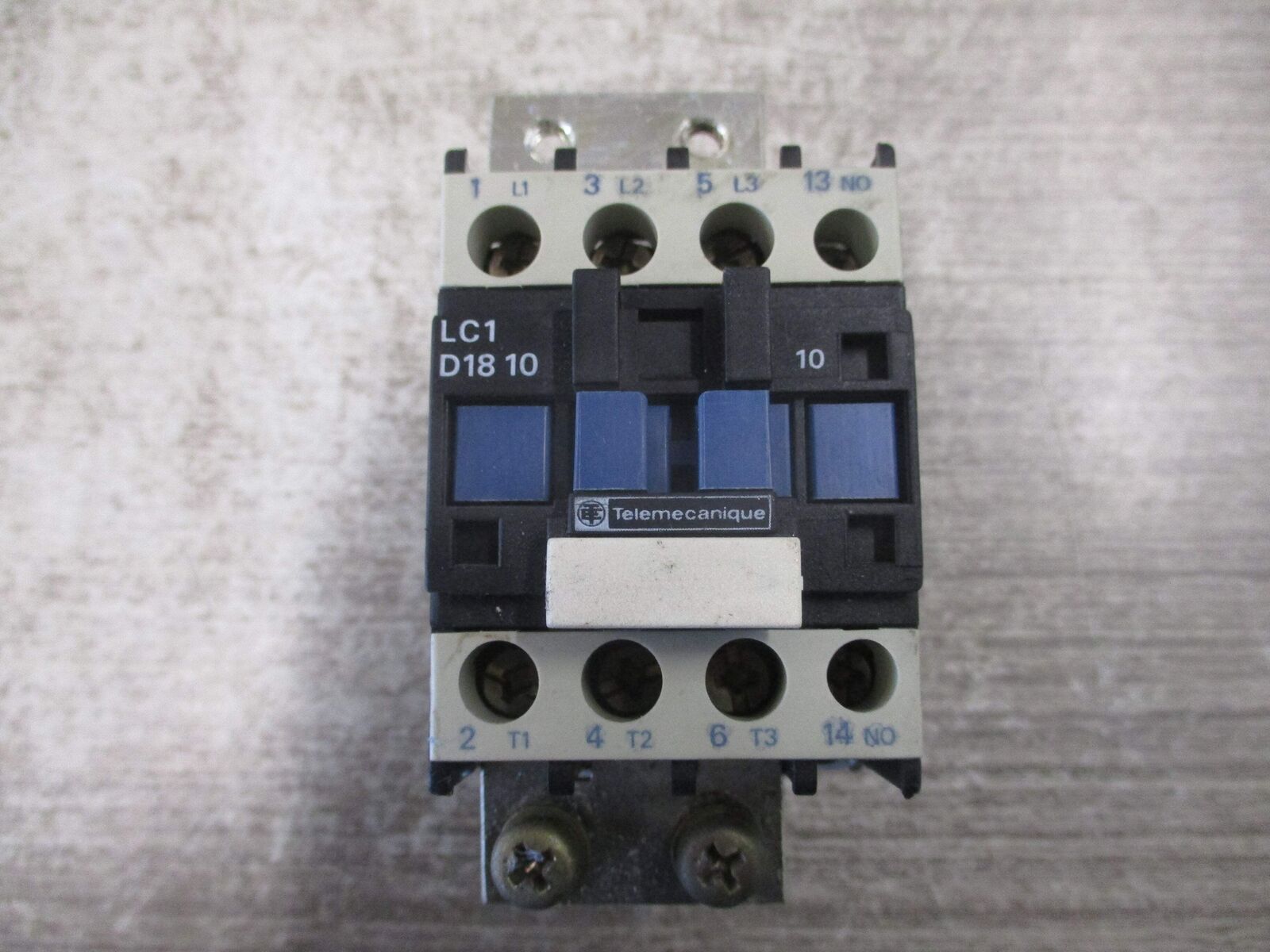 Telemecanique Contactor LC1 D18 10 120V Coil 32A 600V Used