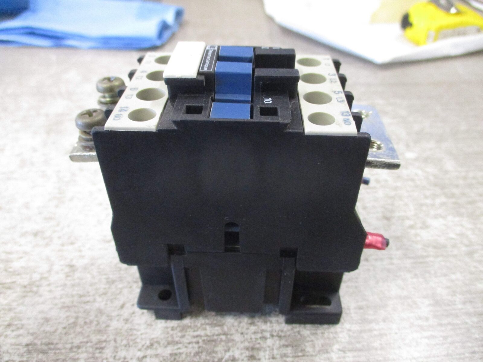 Telemecanique Contactor LC1 D18 10 120V Coil 32A 600V Used