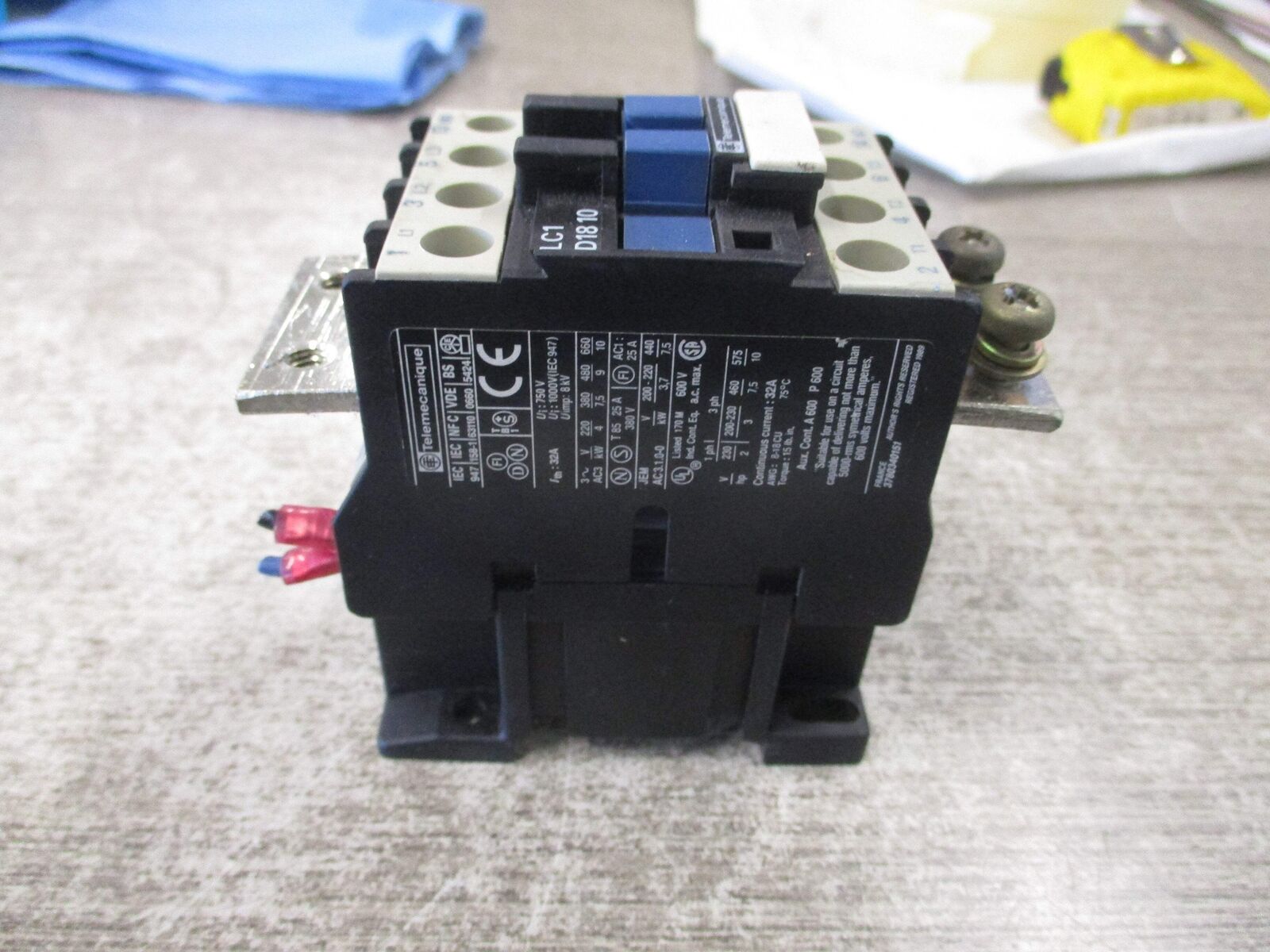 Telemecanique Contactor LC1 D18 10 120V Coil 32A 600V Used