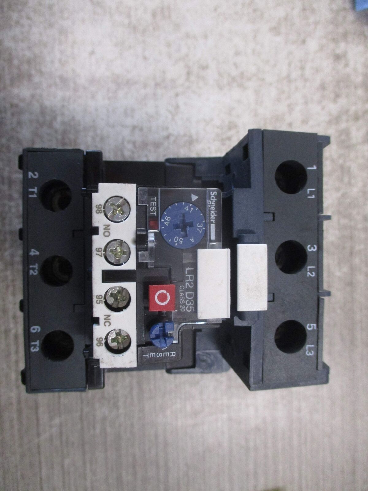 Schneider Electric Solid State Overload LR2D3557 Trip: 37-50A 600V W/DIN-Rail Ad