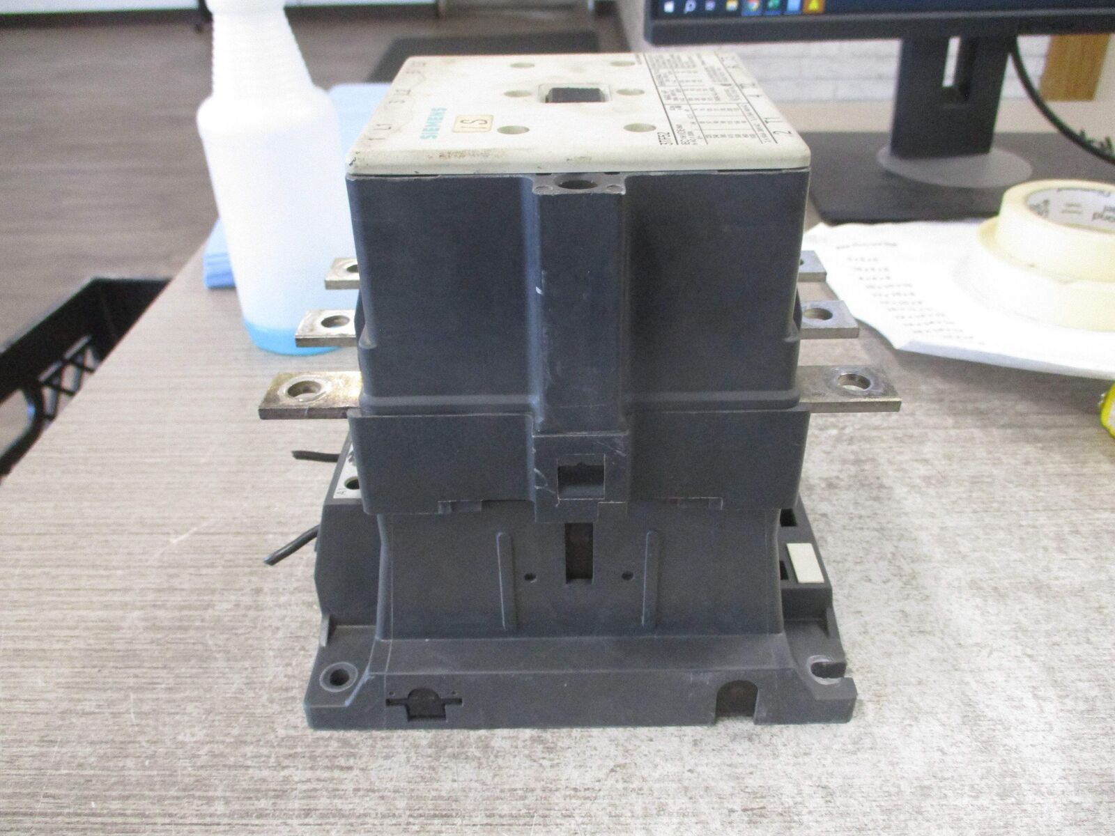 Siemens Contactor 3TF52 Size 4 135A 600V 460V Coil Used