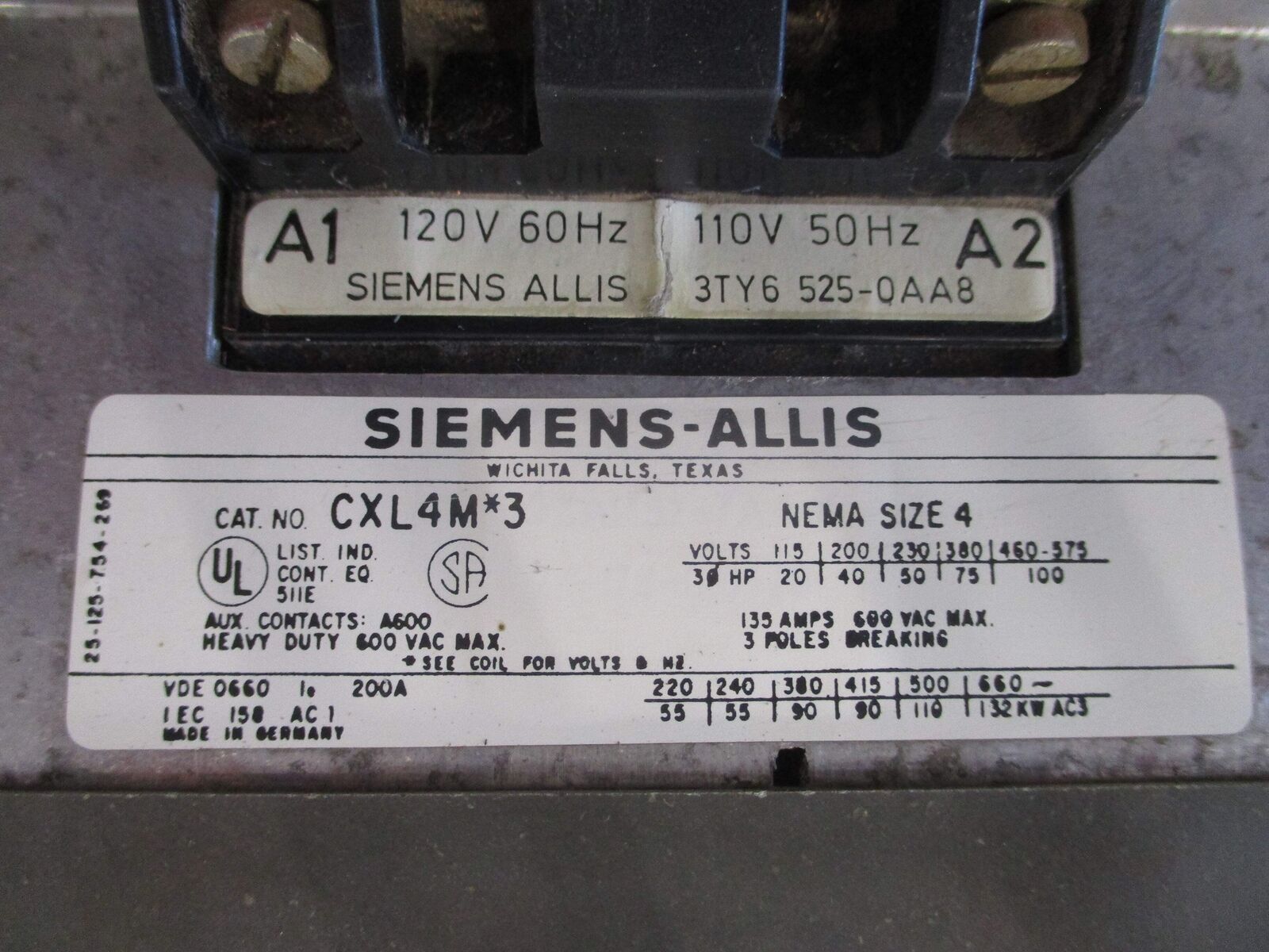Siemens Size 4 Contactor CXL4M*3 120V coil 135A 600V Used