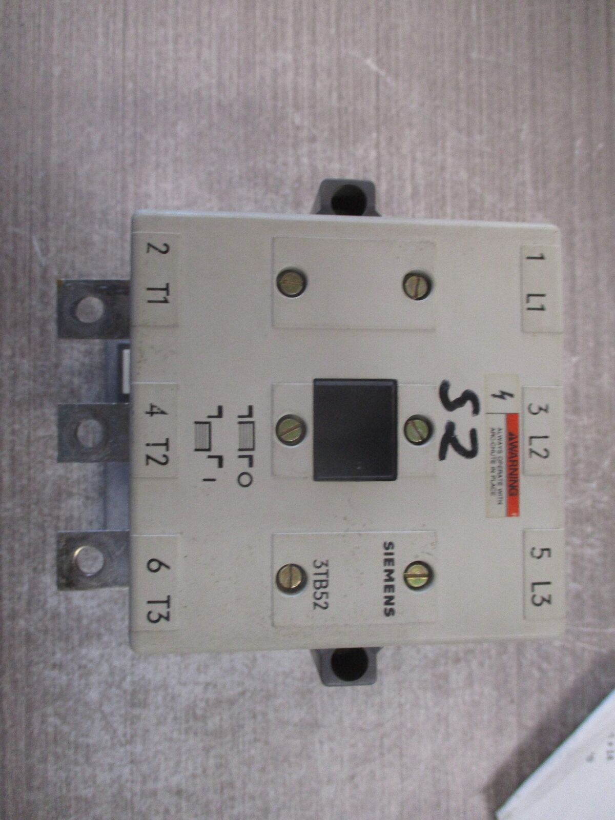 Siemens Size 4 Contactor CXL4M*3 120V coil 135A 600V Used
