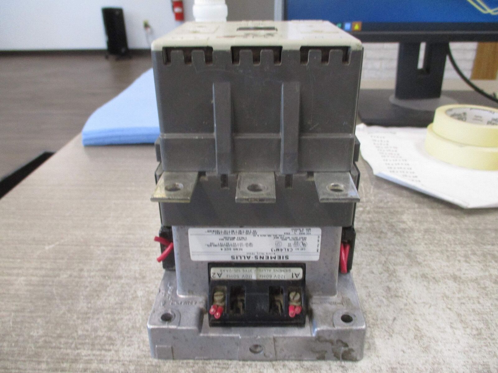 Siemens Size 4 Contactor CXL4M*3 120V coil 135A 600V Used