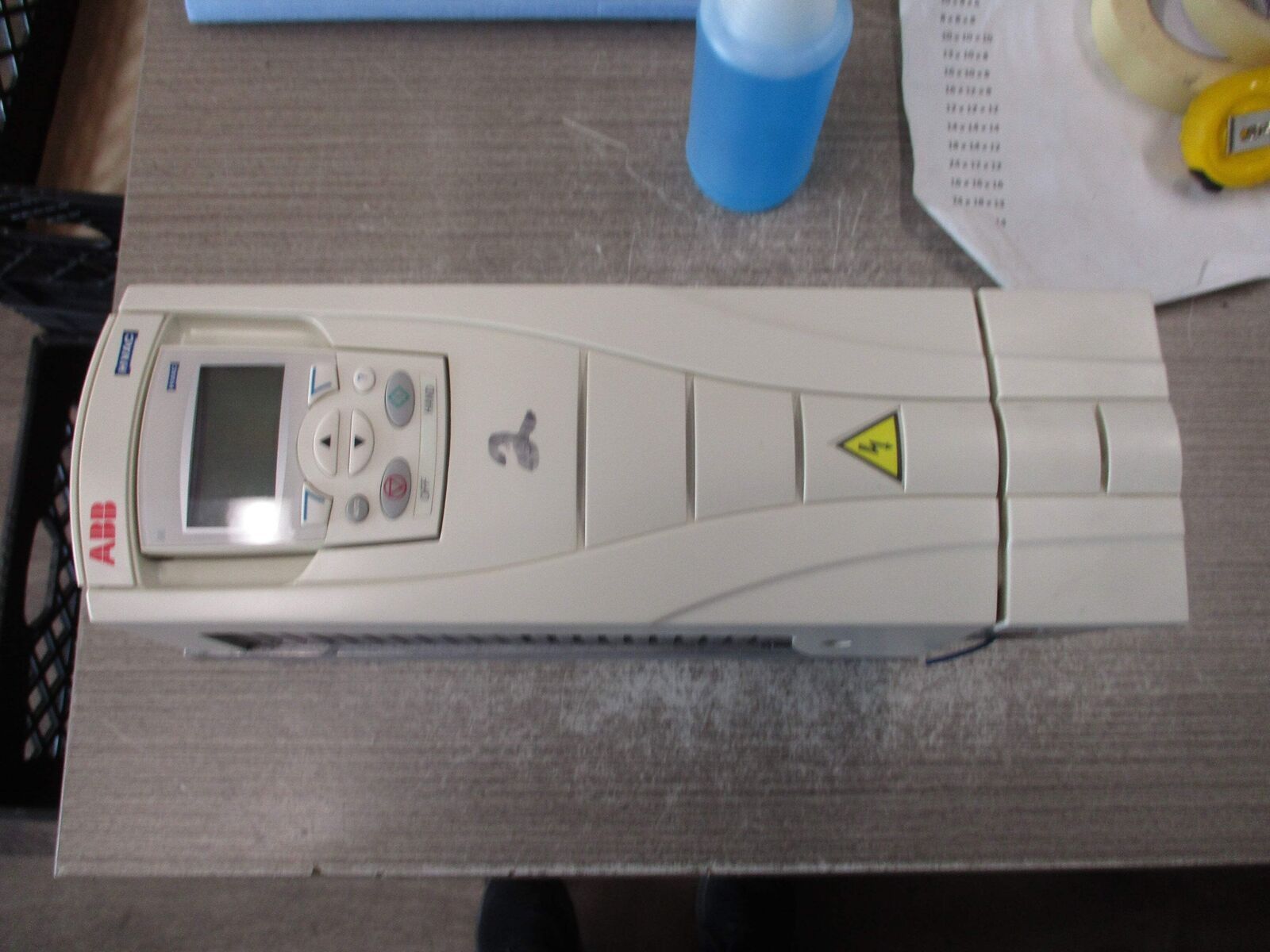 ABB ACH550 AC Drive ACH550-UH-017A-2 5HP/2HP Input: 3PH 48-63HZ 208-240VAC 17A /