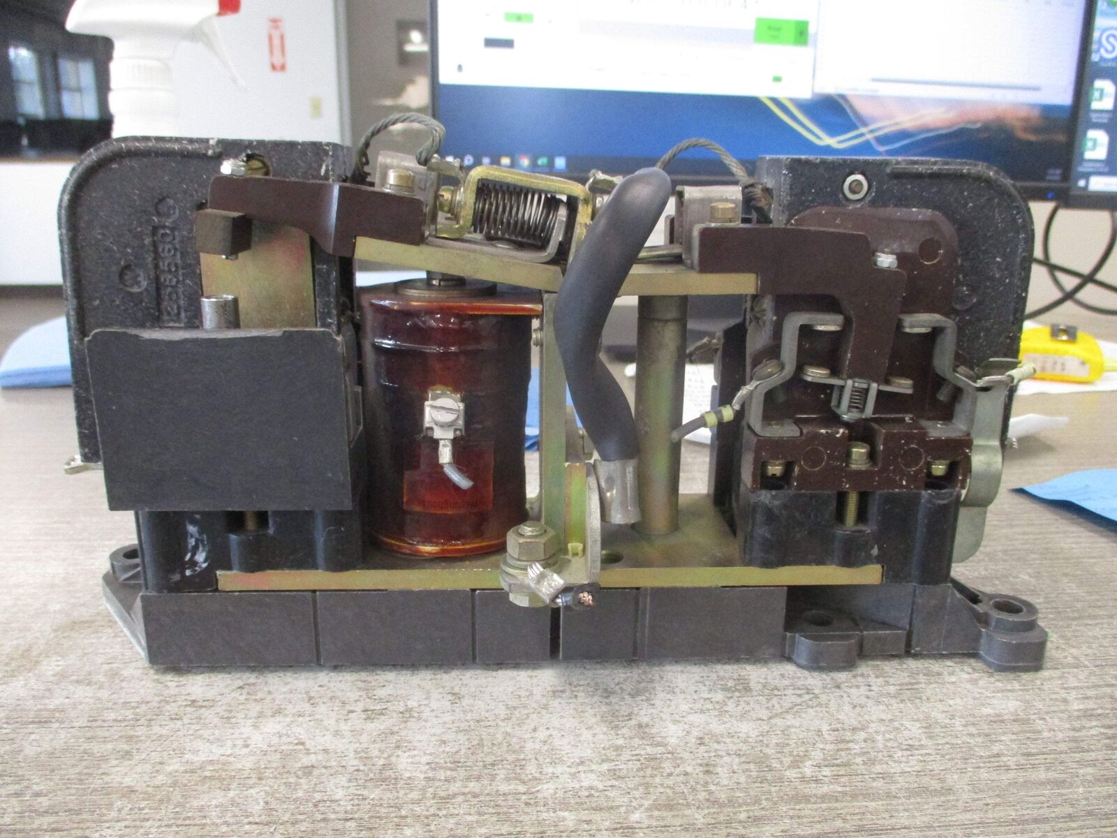 Westinghouse Contactor MME 11-50 65VDC Coil Used