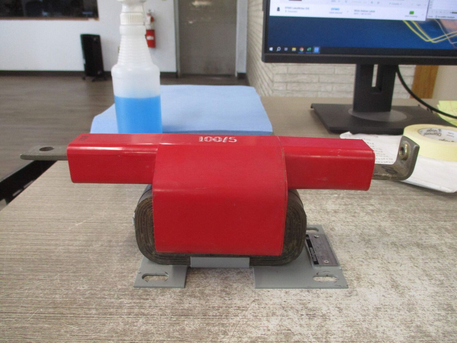 Westinghouse Type LF Current Transformer 872D190G03 Ratio 100:5A 50/60Hz Used
