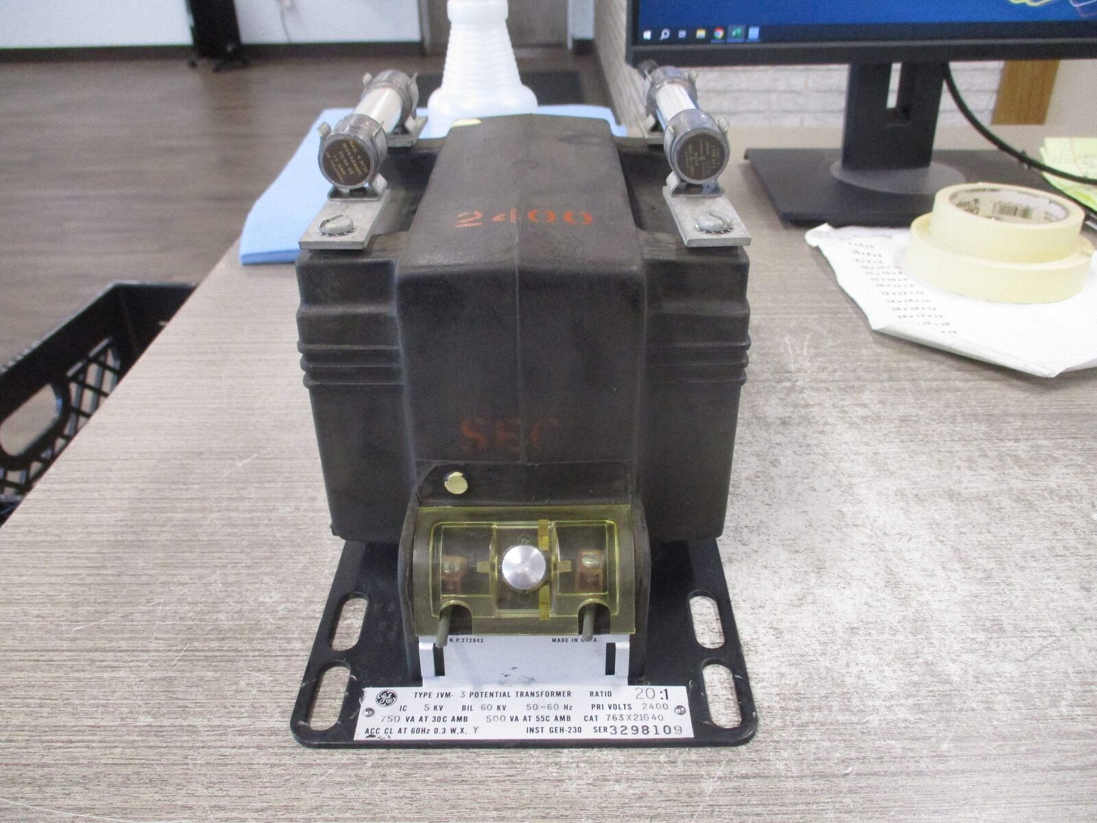 GE Type JVM-3 Potential Transformer 763X21G40 Pri: 2400V Ratio 20:1 50-60Hz Used