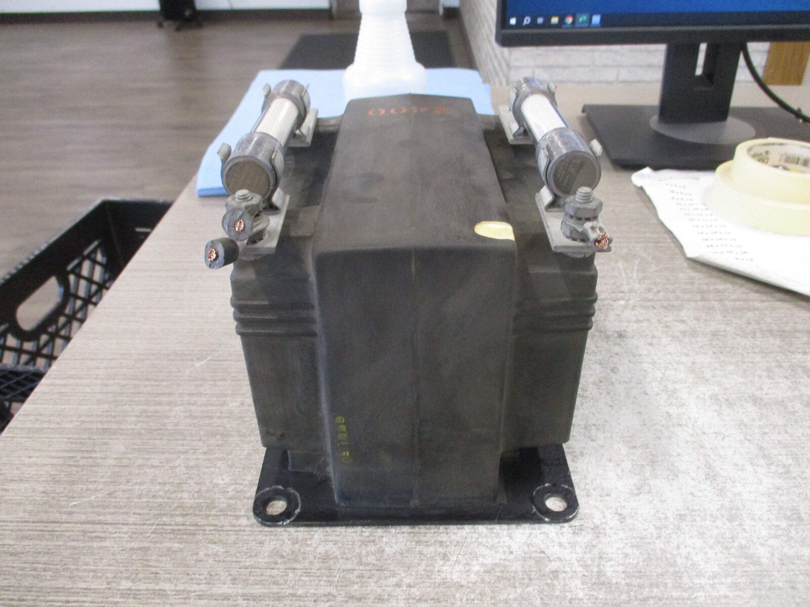 GE Type JVM-3 Potential Transformer 763X21G40 Pri: 2400V Ratio 20:1 50-60Hz Used