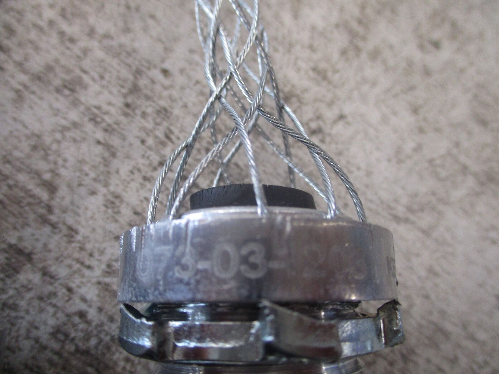 Kellems Strain Relief Grip 073-03-1203 0.54-0.73 *Lot of 2* Used