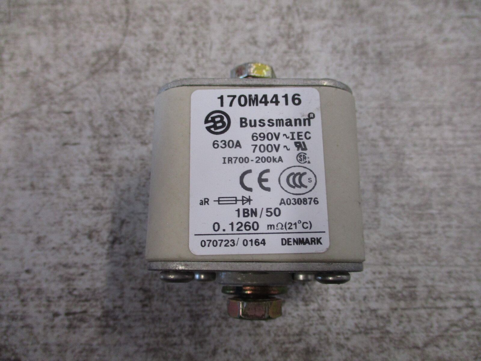 Bussmann Fuse 170M4416 630A 700V W/Bolts Used