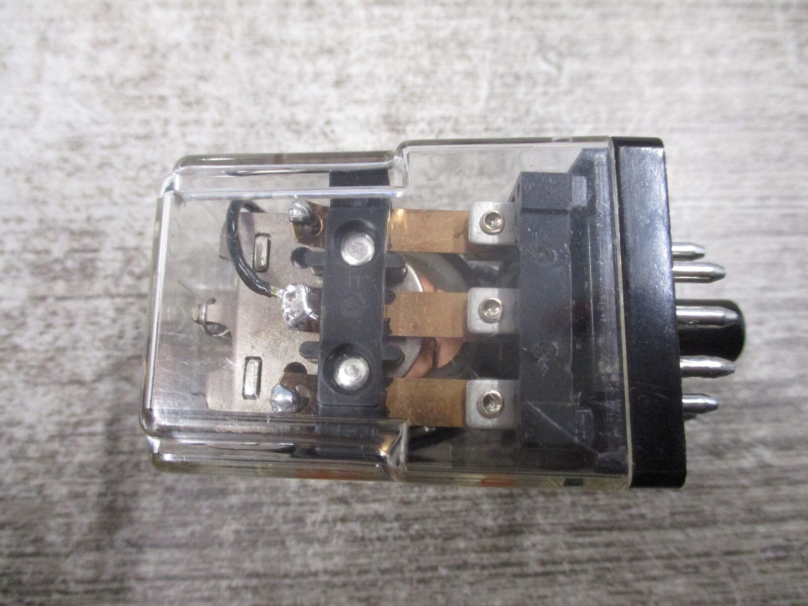 Goss Relay D064045-2 120V Coil Used