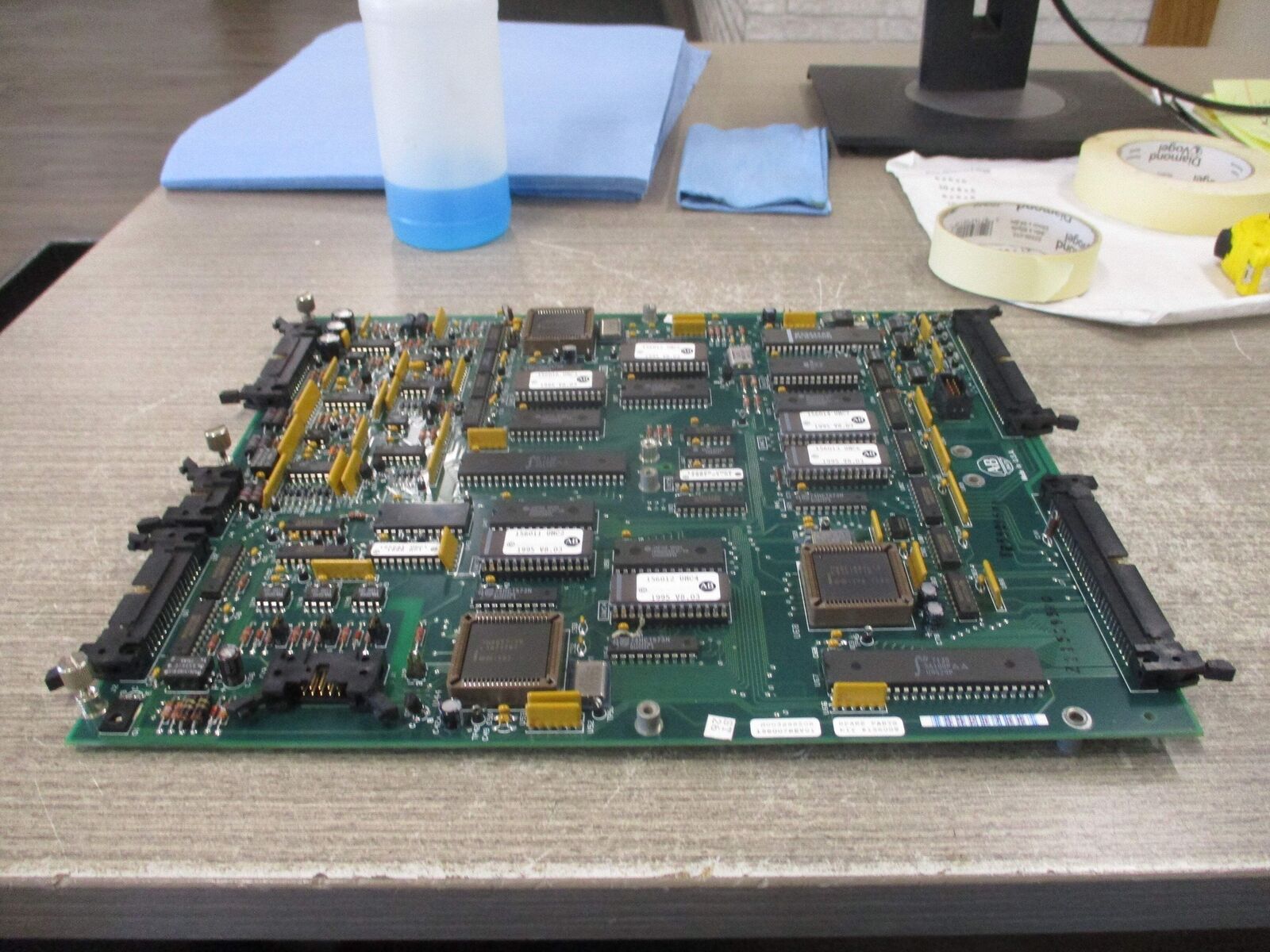 Allen-Bradley Control Board 156007 Rev. 01 * Missing (1) Connector Clip * Used
