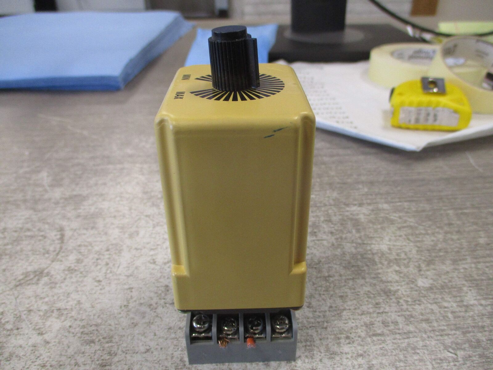 Square D Electrical Timing Relay 9050 JCK15V20 Ser. B Range: 1.8-180 Sec W/Base