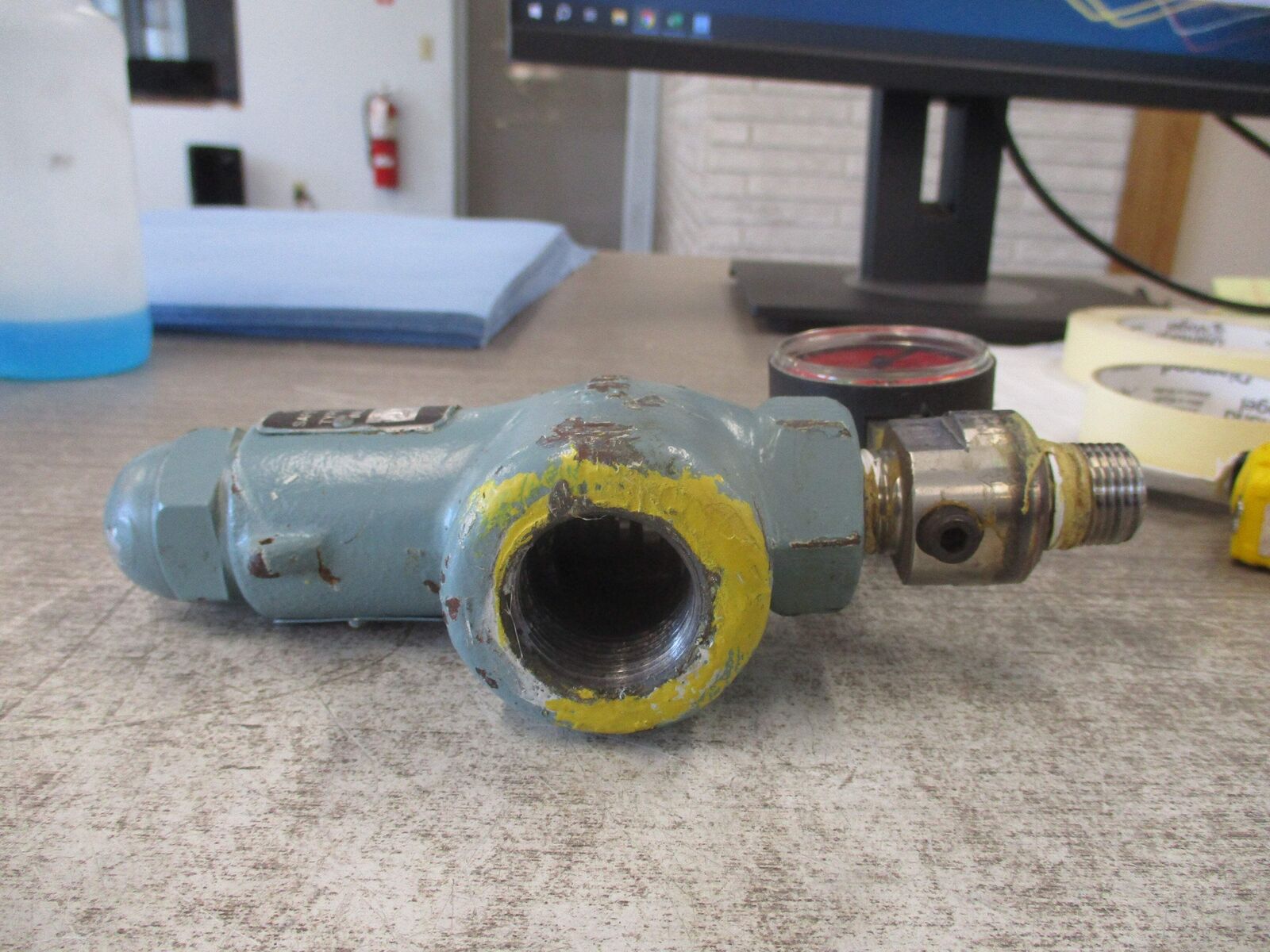 Cyrus Shank Safety Relief Valve 803 1/2" 689SCFM 300PSIG W/Gauge Used