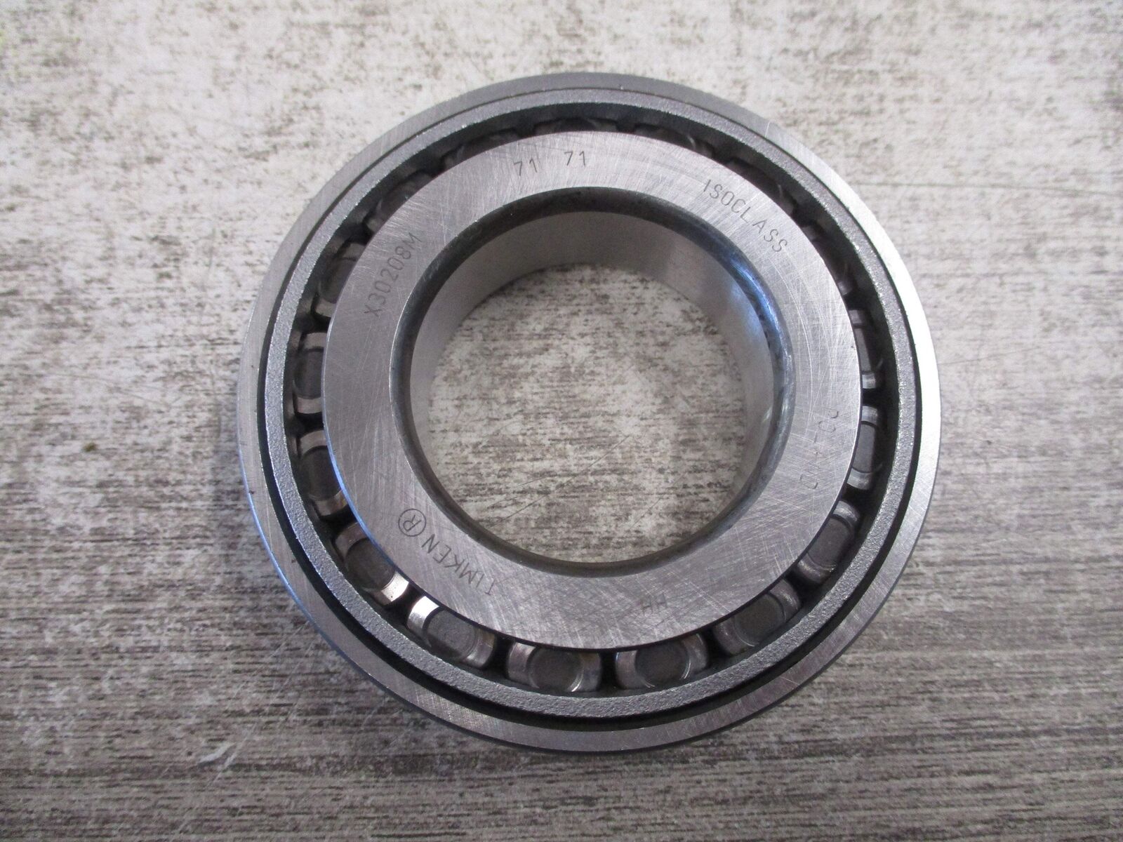 Timken IsoClass Tapered Roller Bearing 30208M 9/KM1 New Surplus