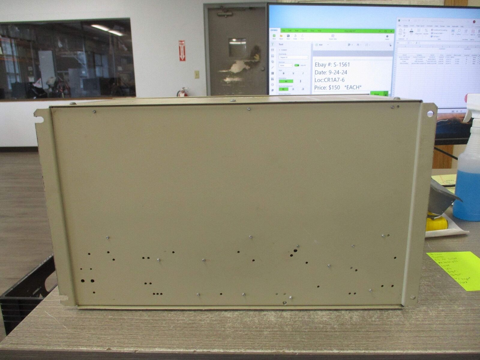 Toshiba E3 AC Drive HK30AA033 10HP 3Ph Input: 208/230V 32A 3P 50/60Hz Output: 20