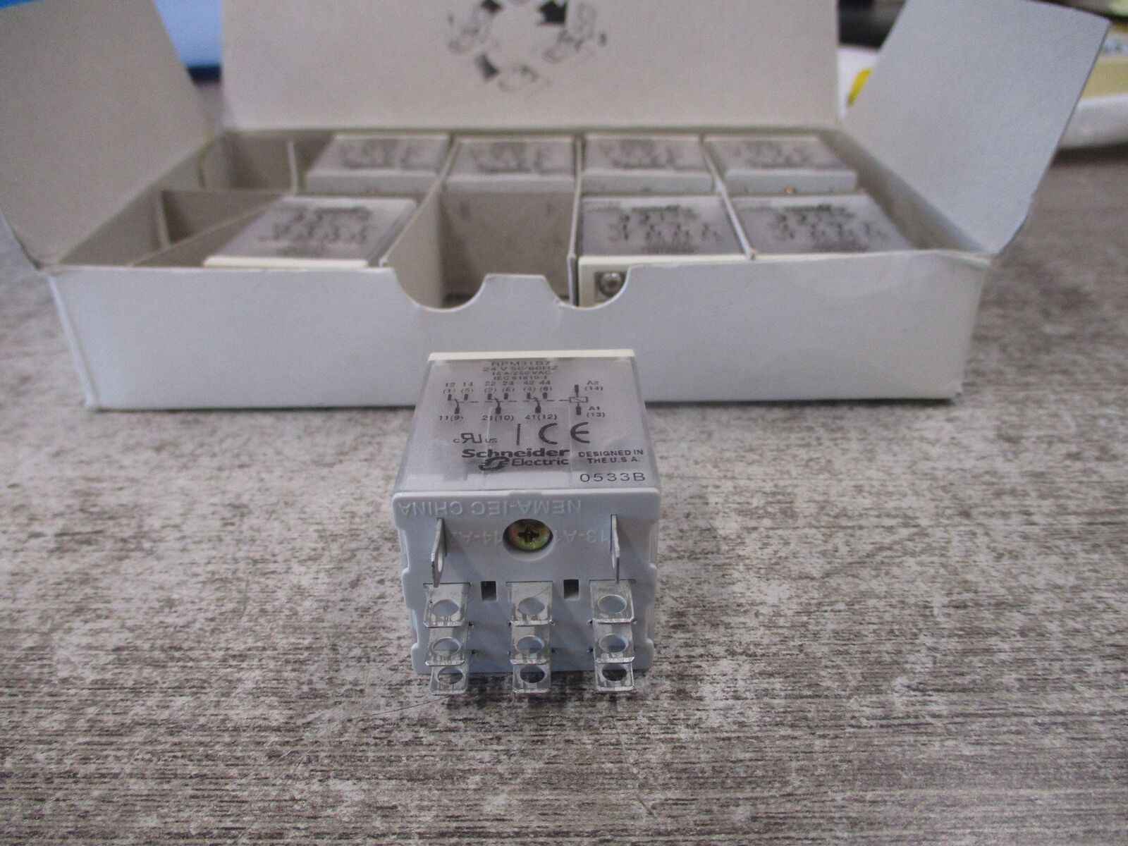 Telemecanique Relay RPM31B7 24V * Box of 8* New Surplus