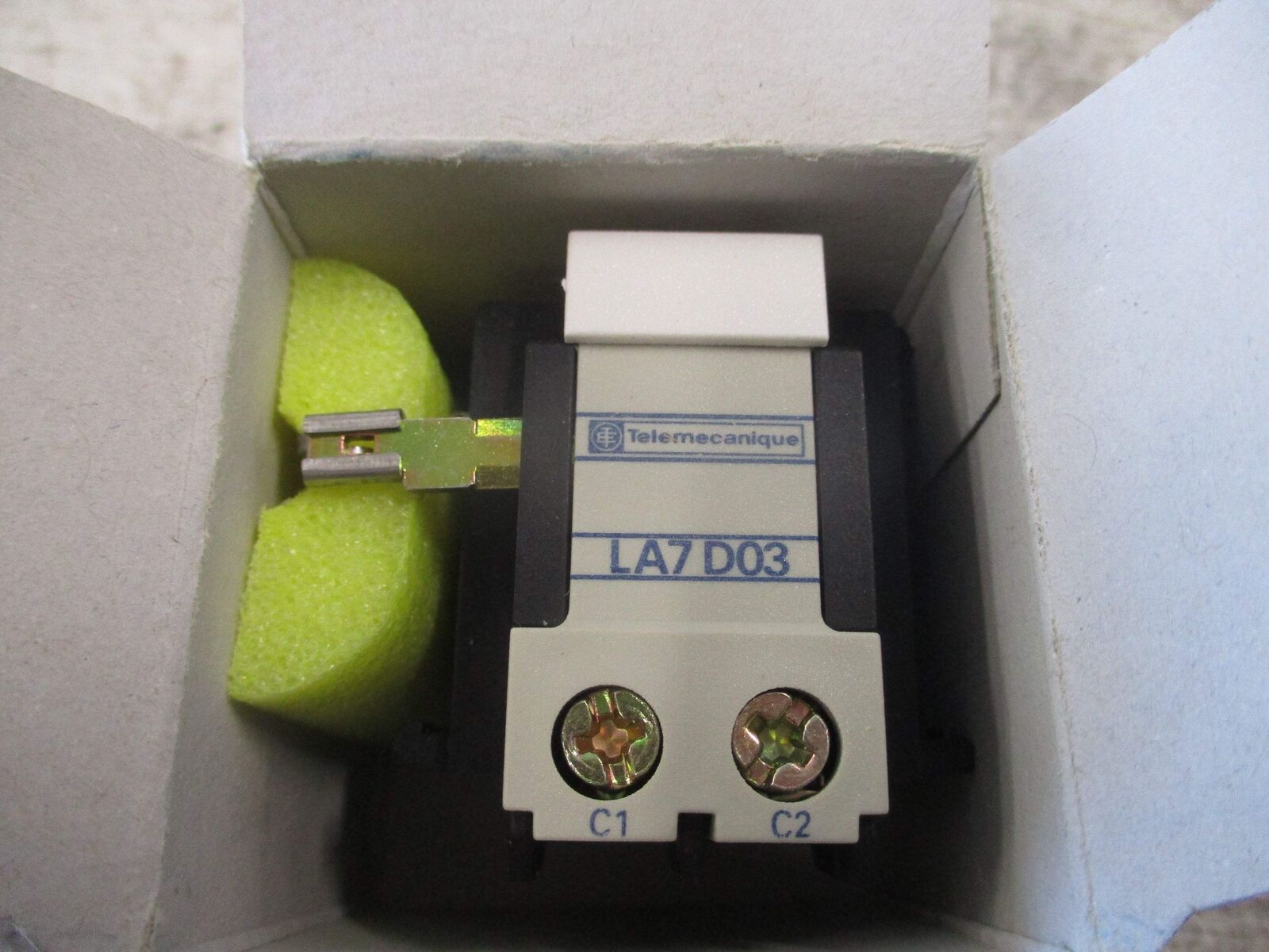 Telemecanique Overload Relay LA7D03M 220V 50/60Hz New Surplus