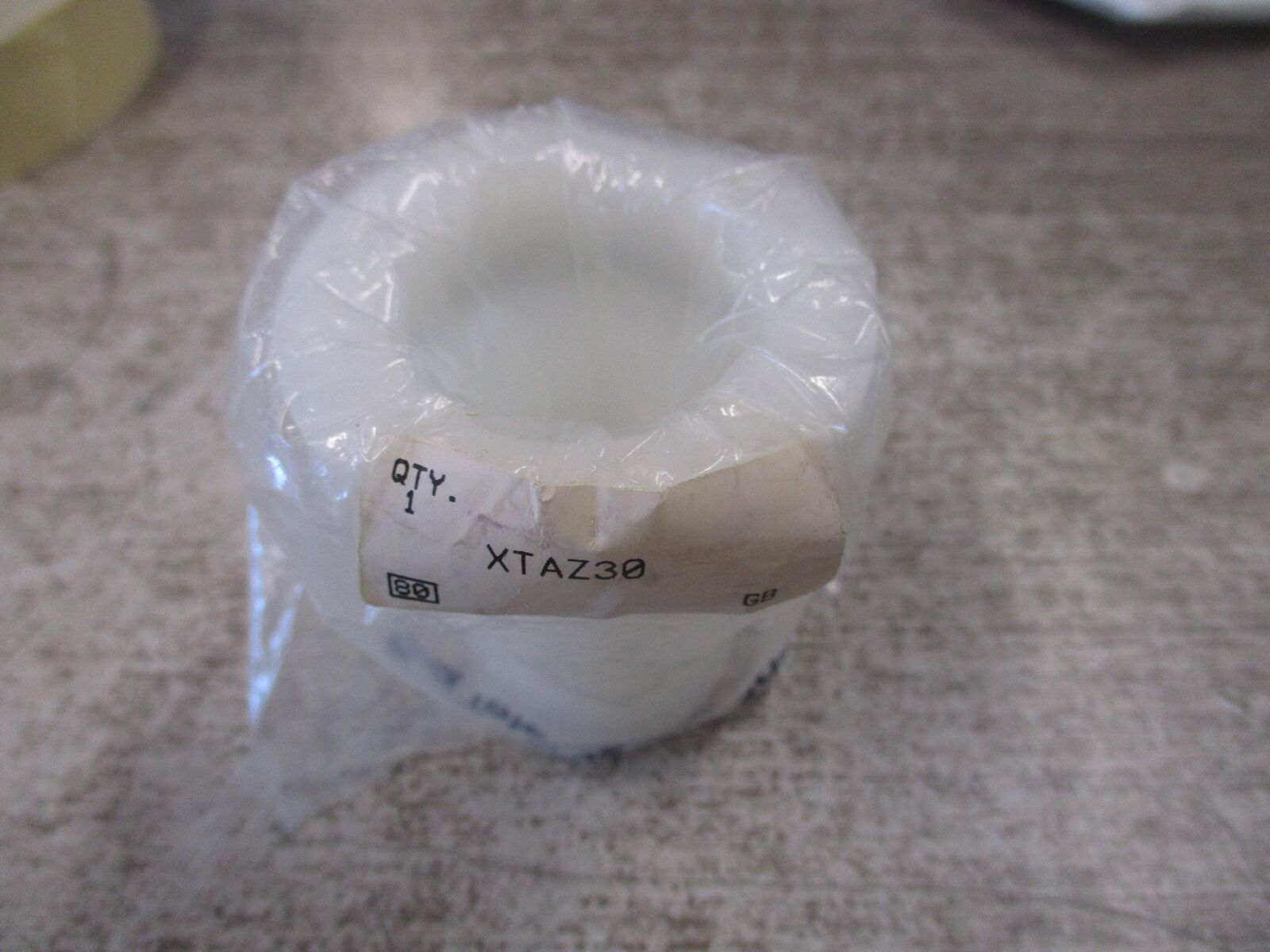 Telemecanique Thread Adapter XTAZ30 New Surplus
