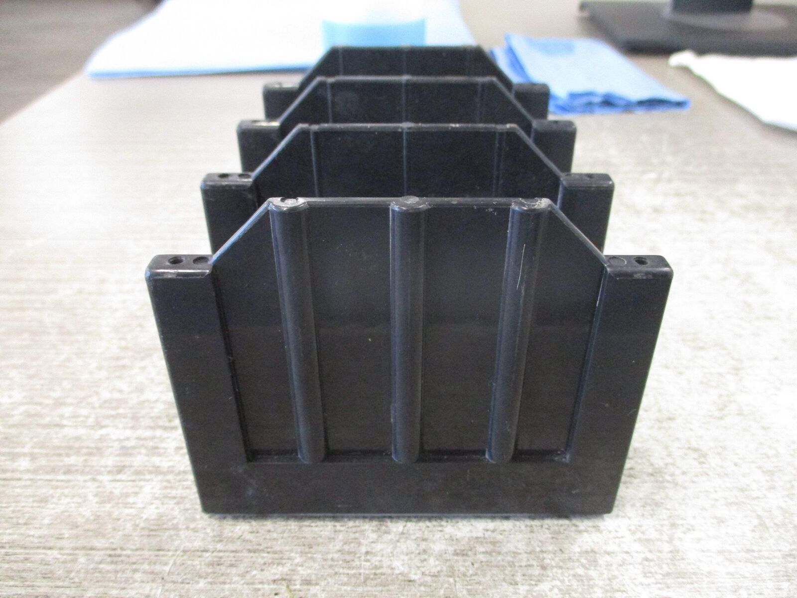 Buss Power Distribution Block 16323-3 310A 600V 3P Line (1): 350KCMIL-6 Load (6)