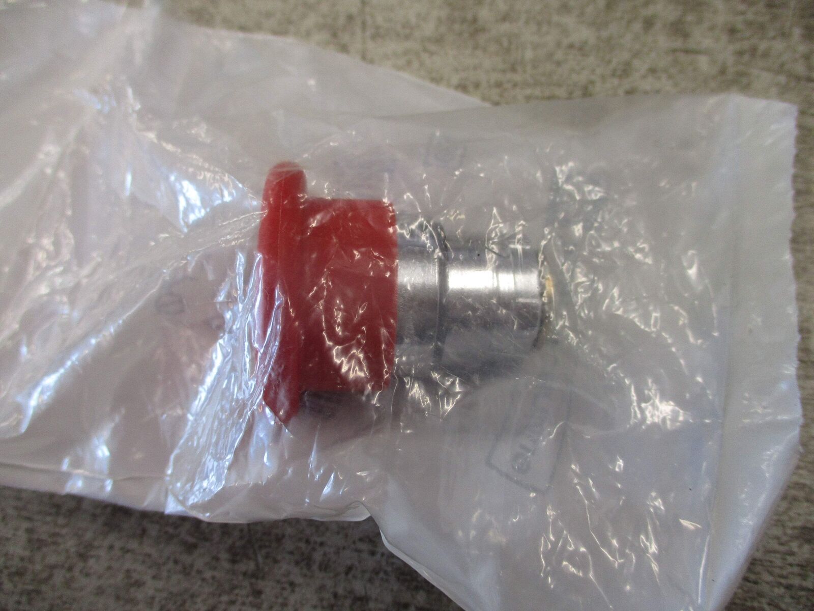 Telemecanique Push Button 25270 ZB2BT4 New Surplus