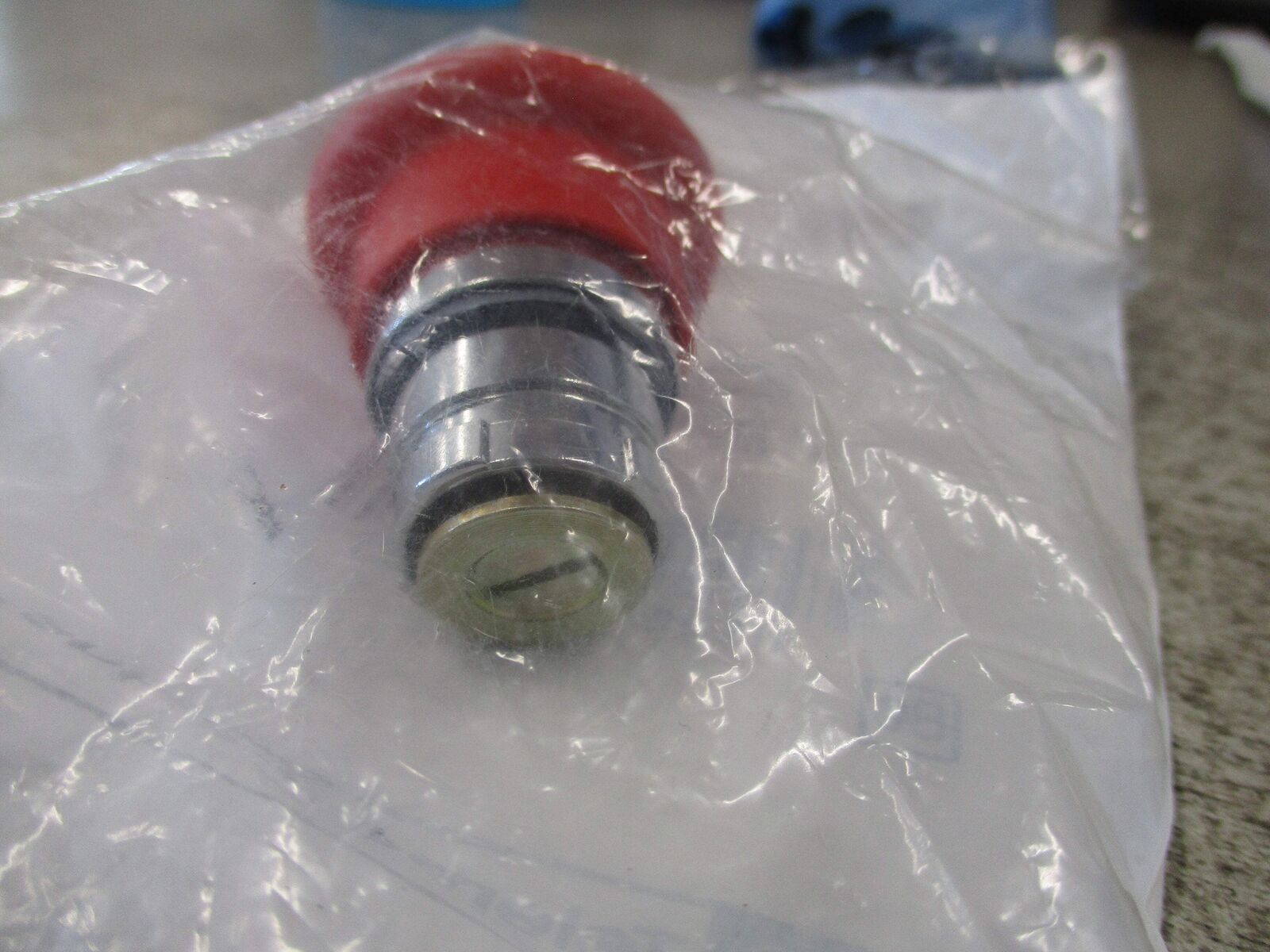 Telemecanique Push Button 25270 ZB2BT4 New Surplus