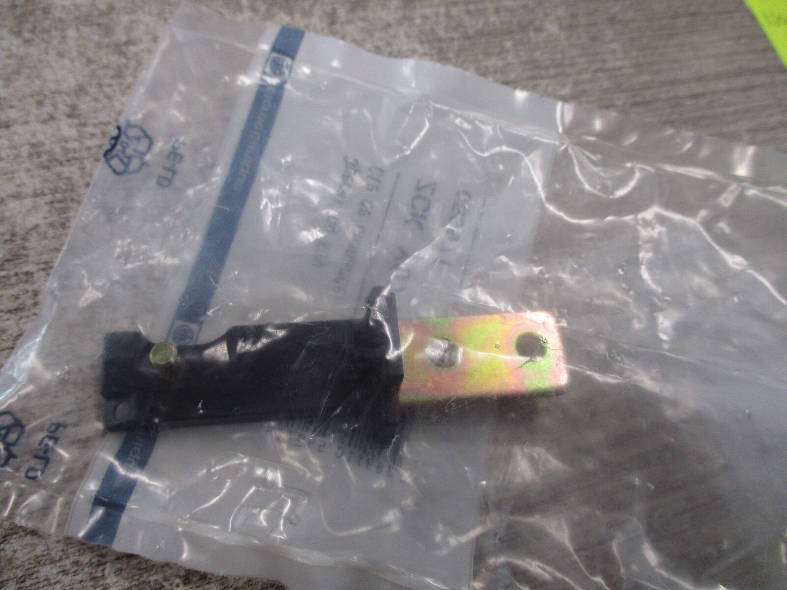 Telemecanique Operating Key ZCK Y071 New Surplus