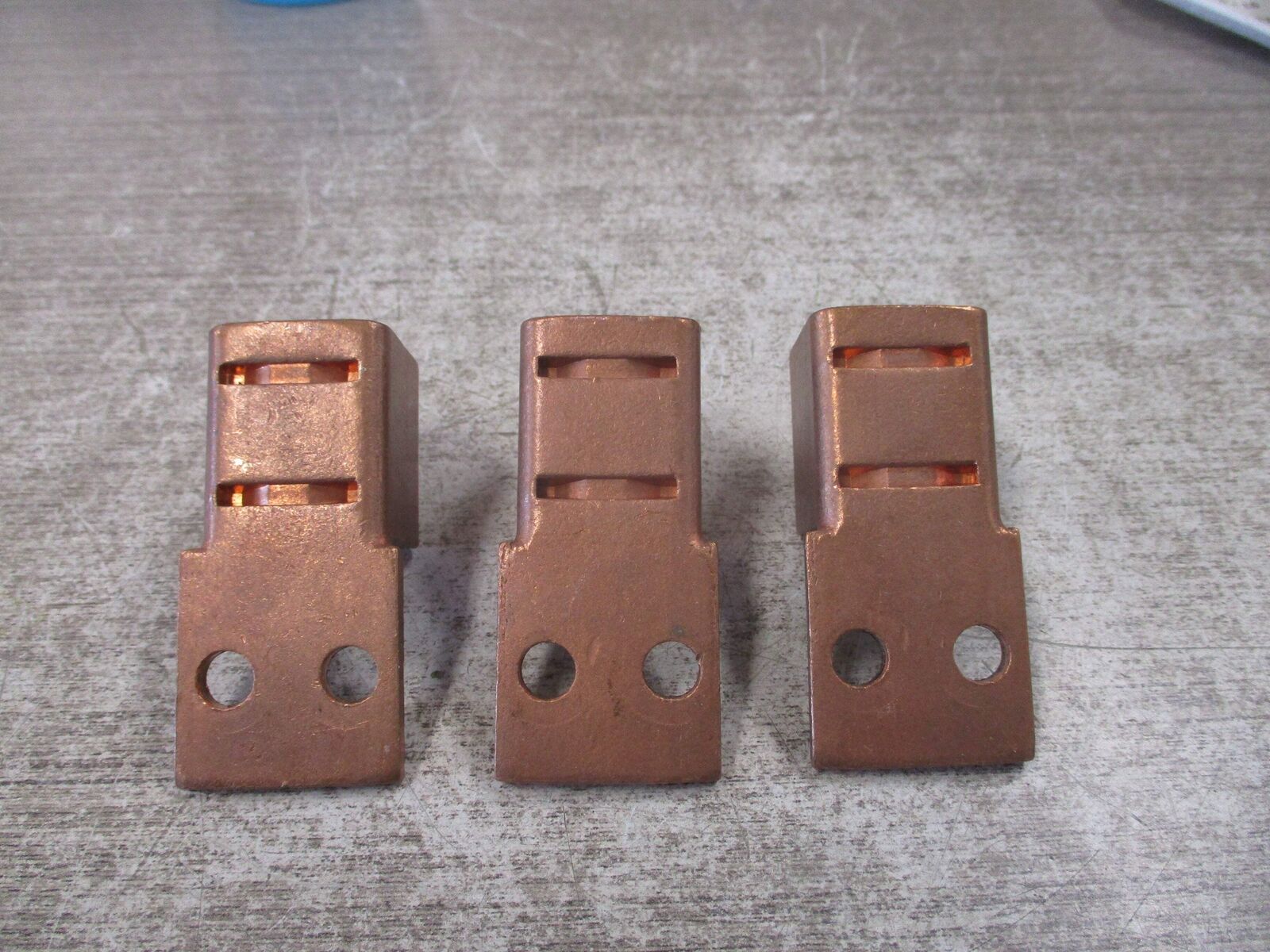 Ilsco Mechanical Copper Lug D3290 4-500MCM *Lot of 3* Used