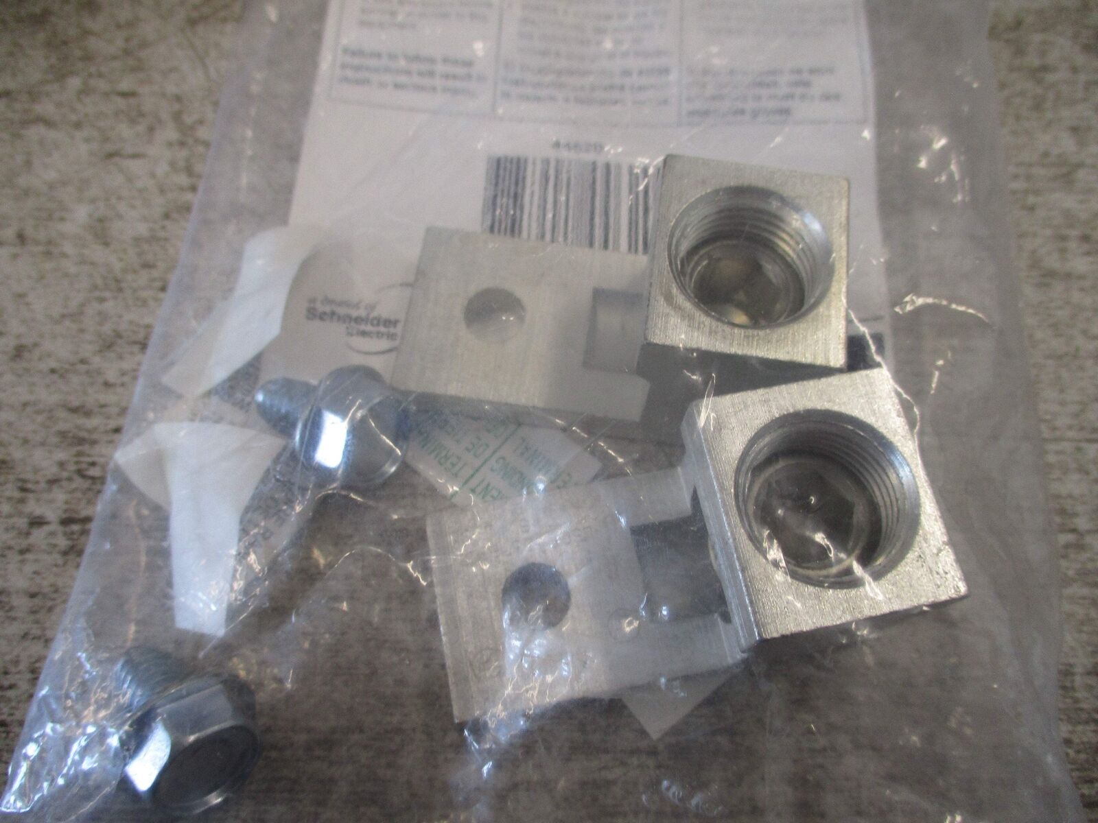Square D Grounding Bar Kit PKOGTJ250 Ser. A01 New Surplus